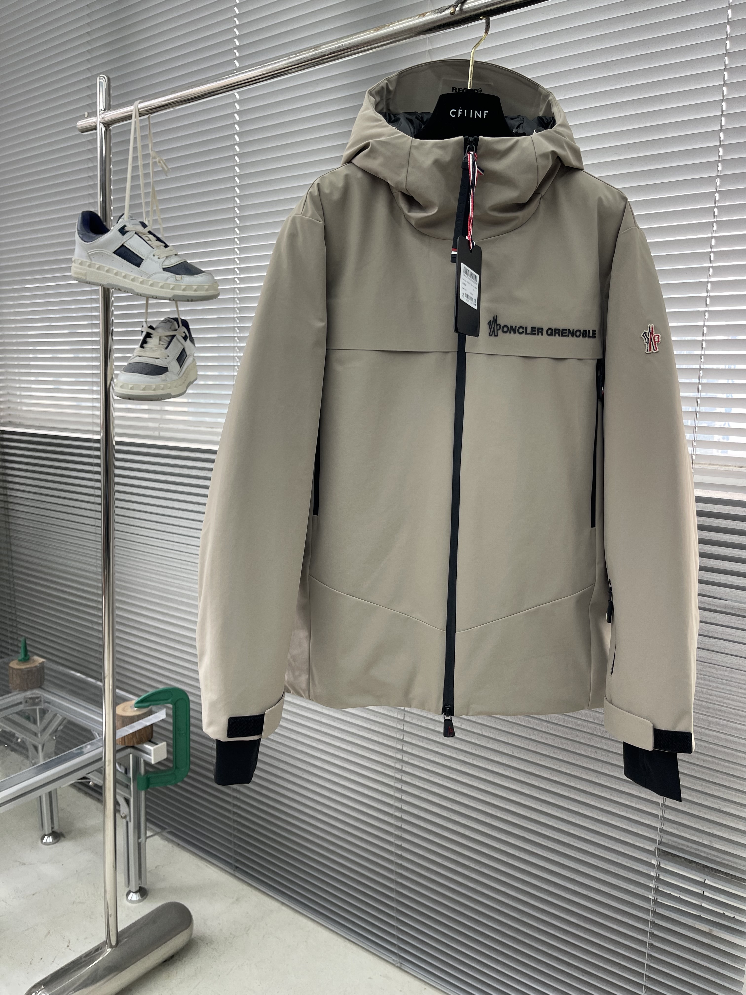 몽클레어 Moncler 다운재킷.