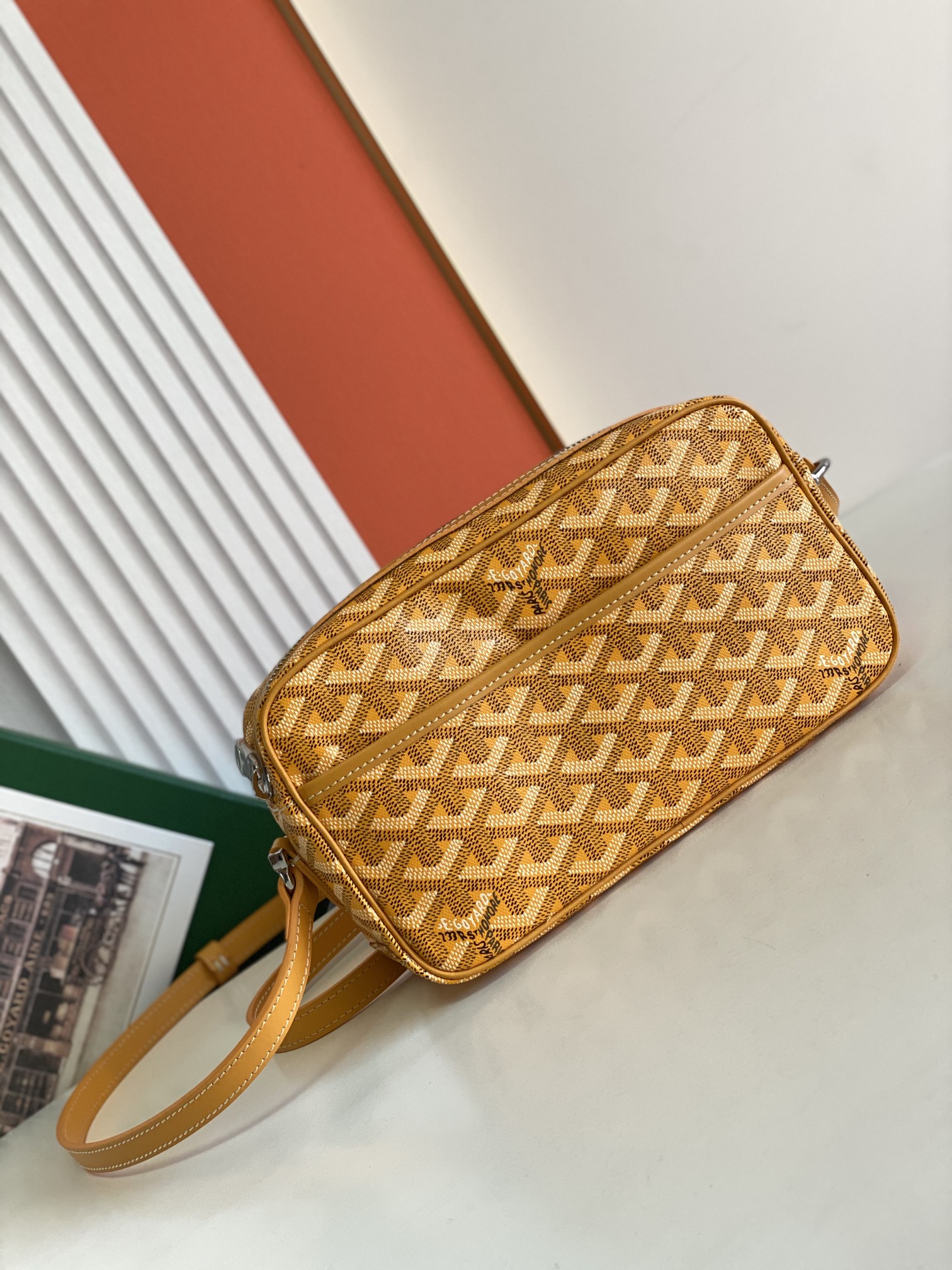 고야드 Goyard  8018 Cap-Vert PM Camera Bag 23cm