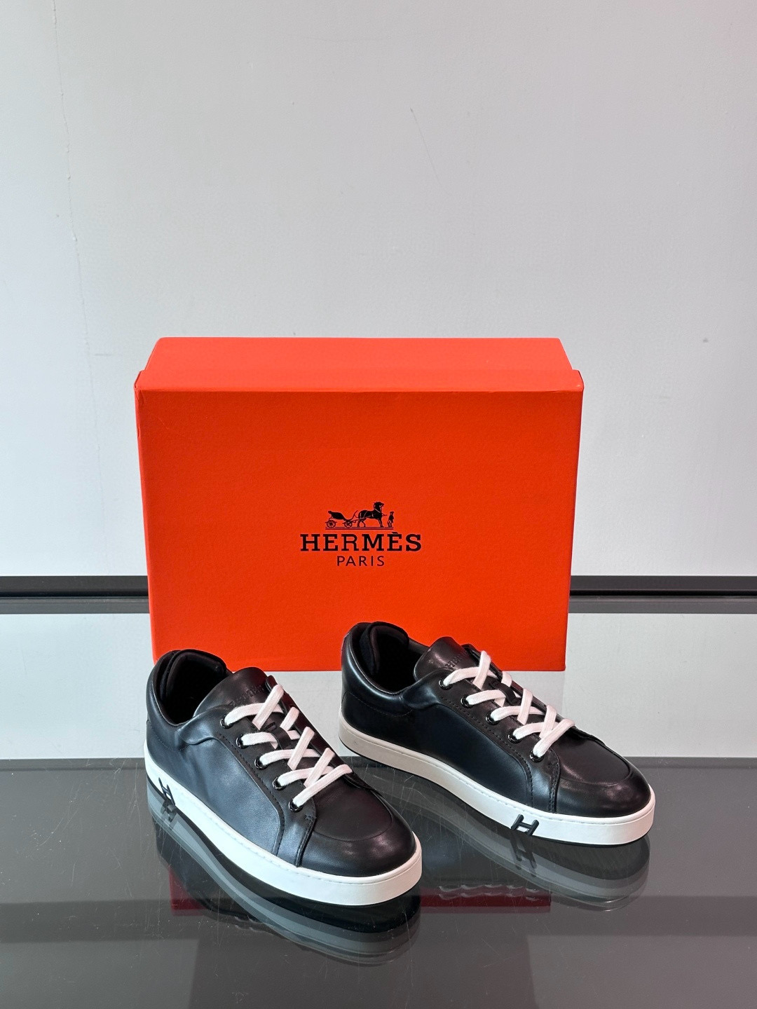 에르메스 Hermes Kid 스니커즈