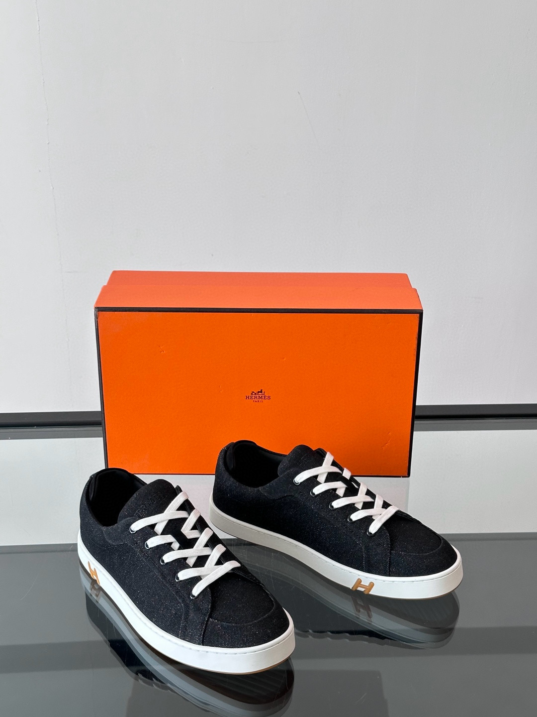 에르메스 Hermes Kid 스니커즈