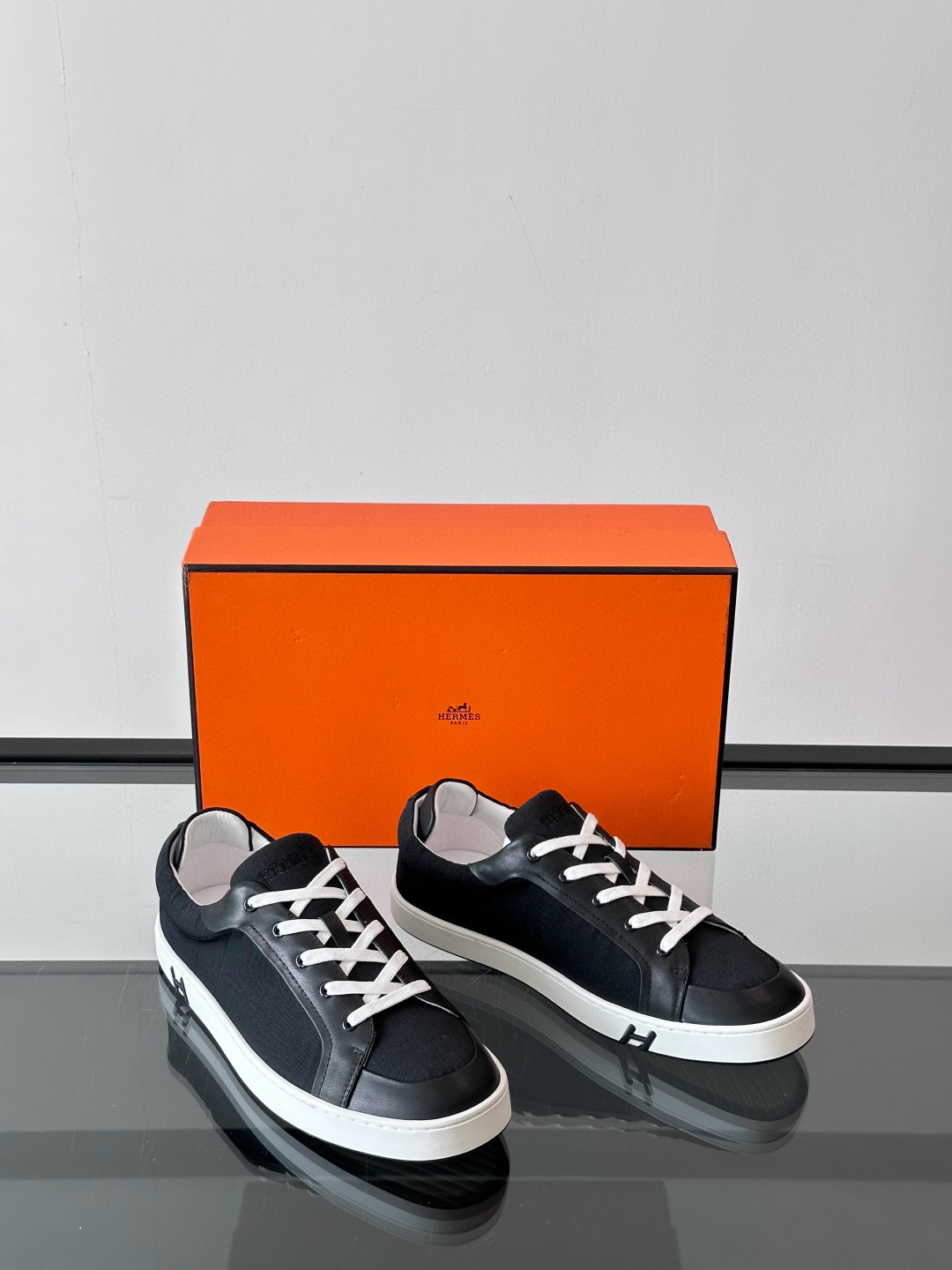 에르메스 Hermes Kid 스니커즈