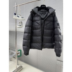 펜디 FENDI 다운재킷.