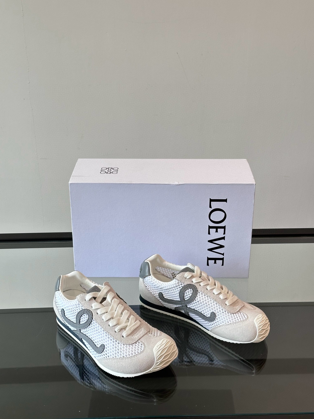로에베 Loewe Ballet Runner 2.0스니커즈