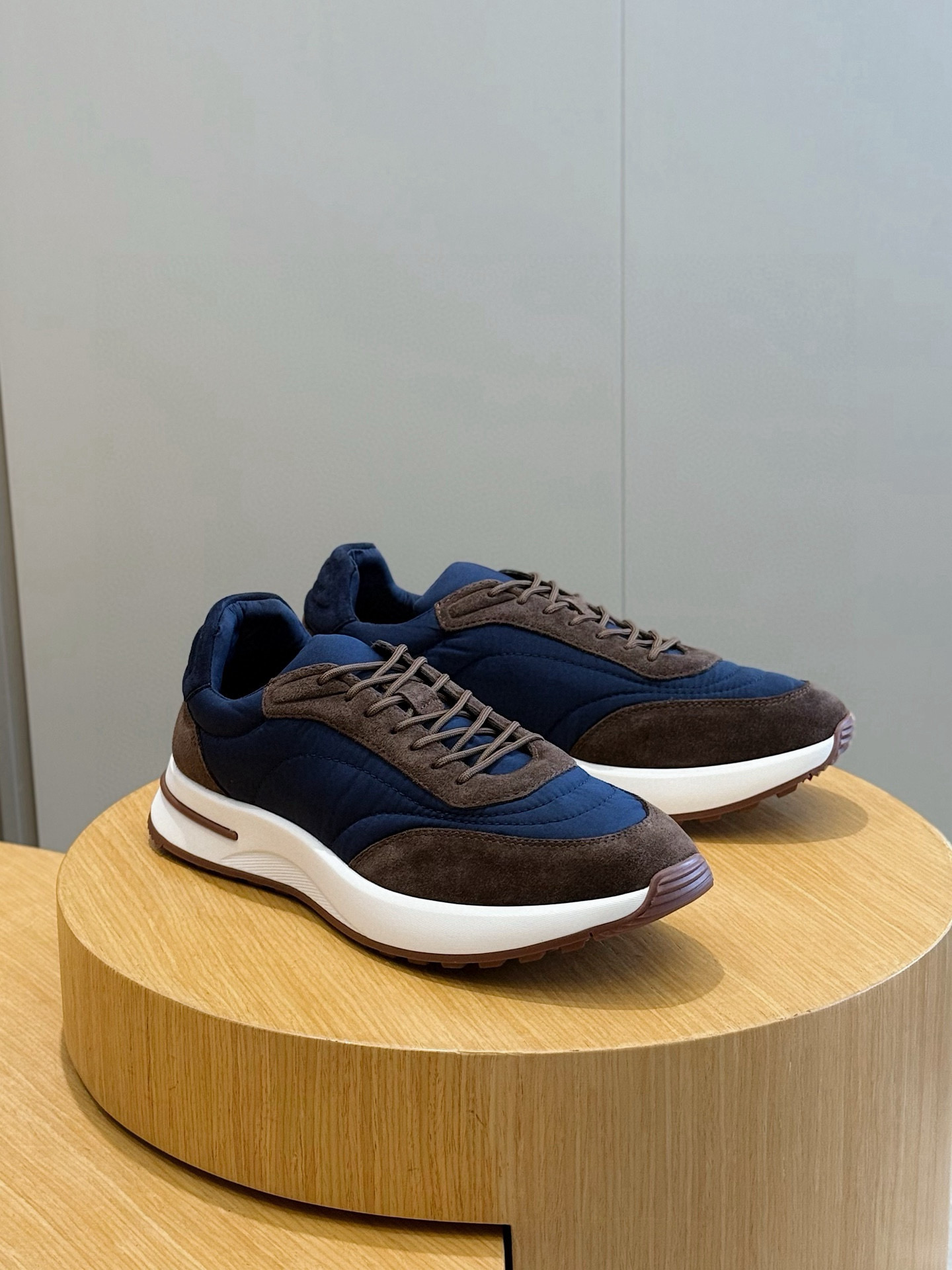 로로피아나 Loro Piana Week end Walk 스니커즈