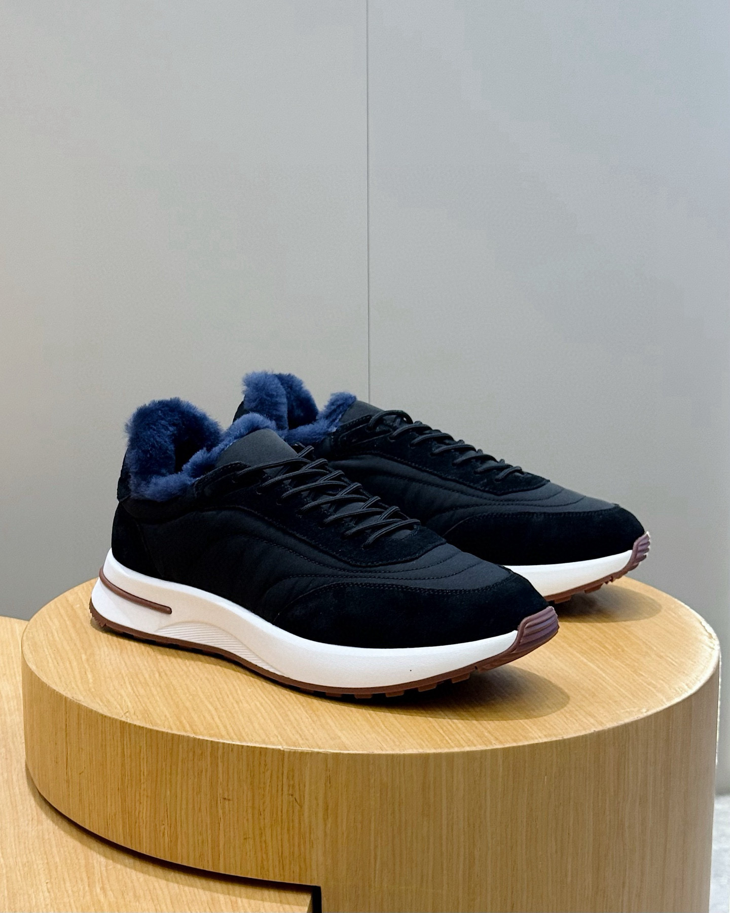 로로피아나 Loro Piana Week end Walk 스니커즈