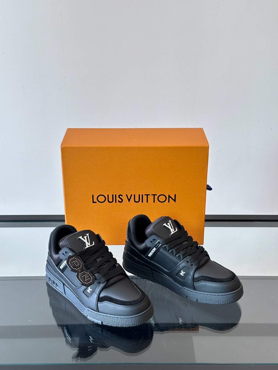 루이비통 Louis Vuitton & Nigo Trainer 스니커즈 Black