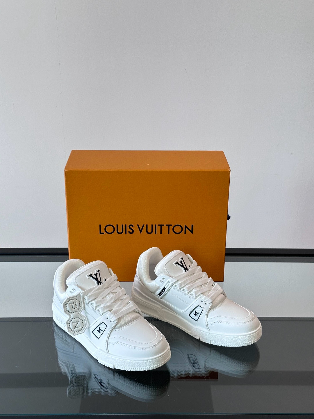 루이비통 Louis Vuitton & Nigo Trainer 스니커즈 White