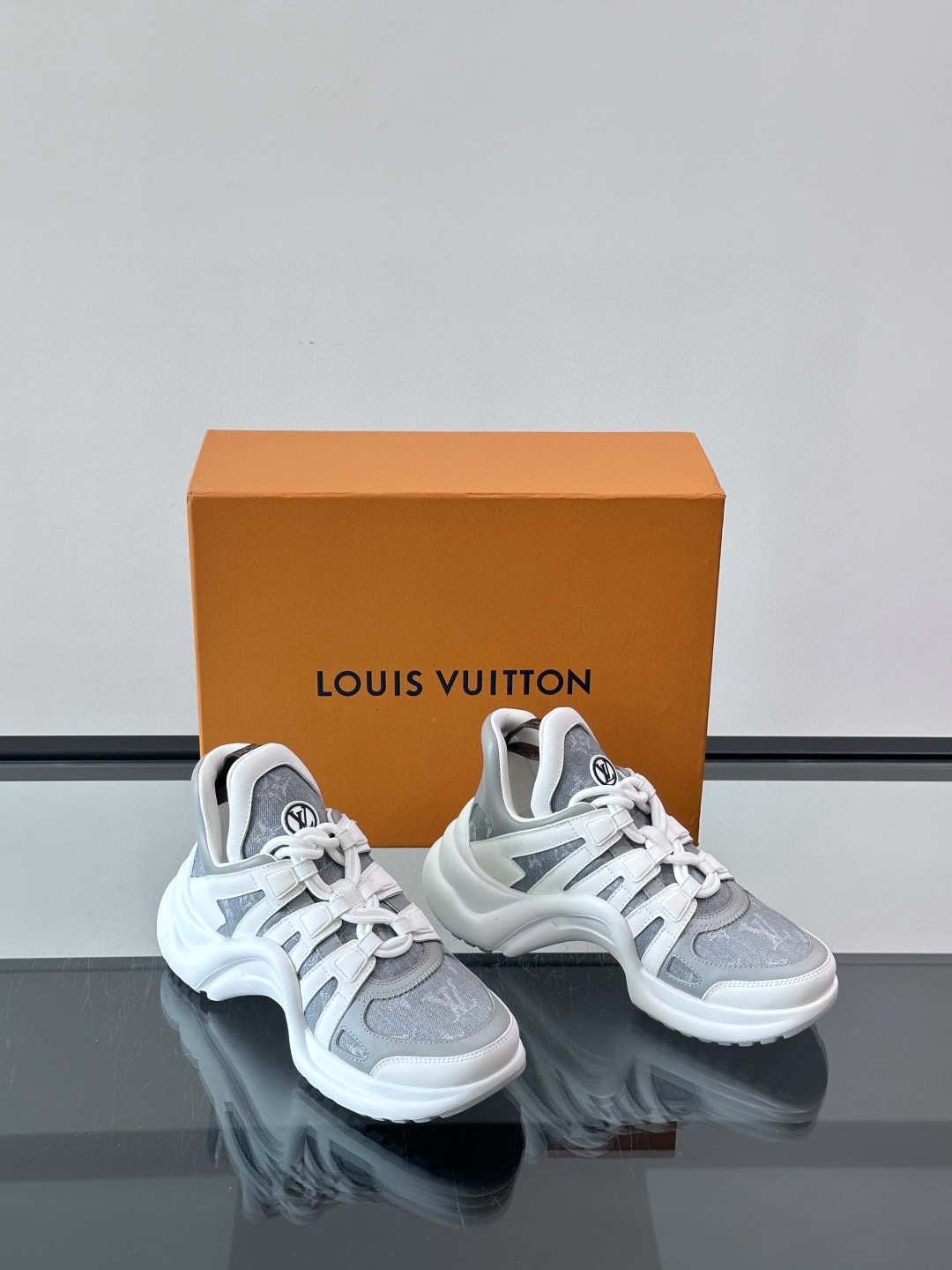 루이비통 Louis Vuitton Archlight 스니커즈