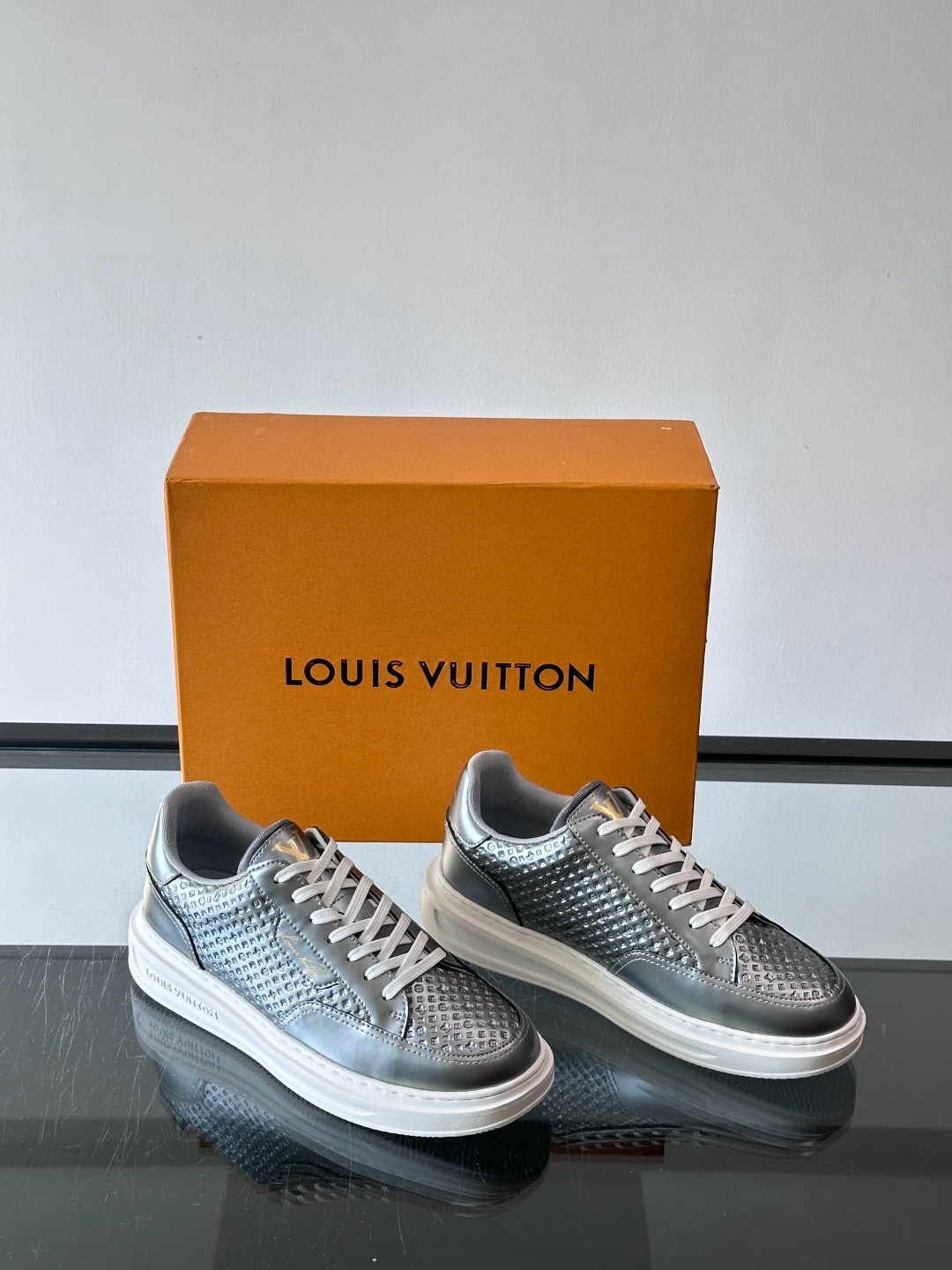 루이비통 Louis Vuitton  Beverly Hills 스니커즈