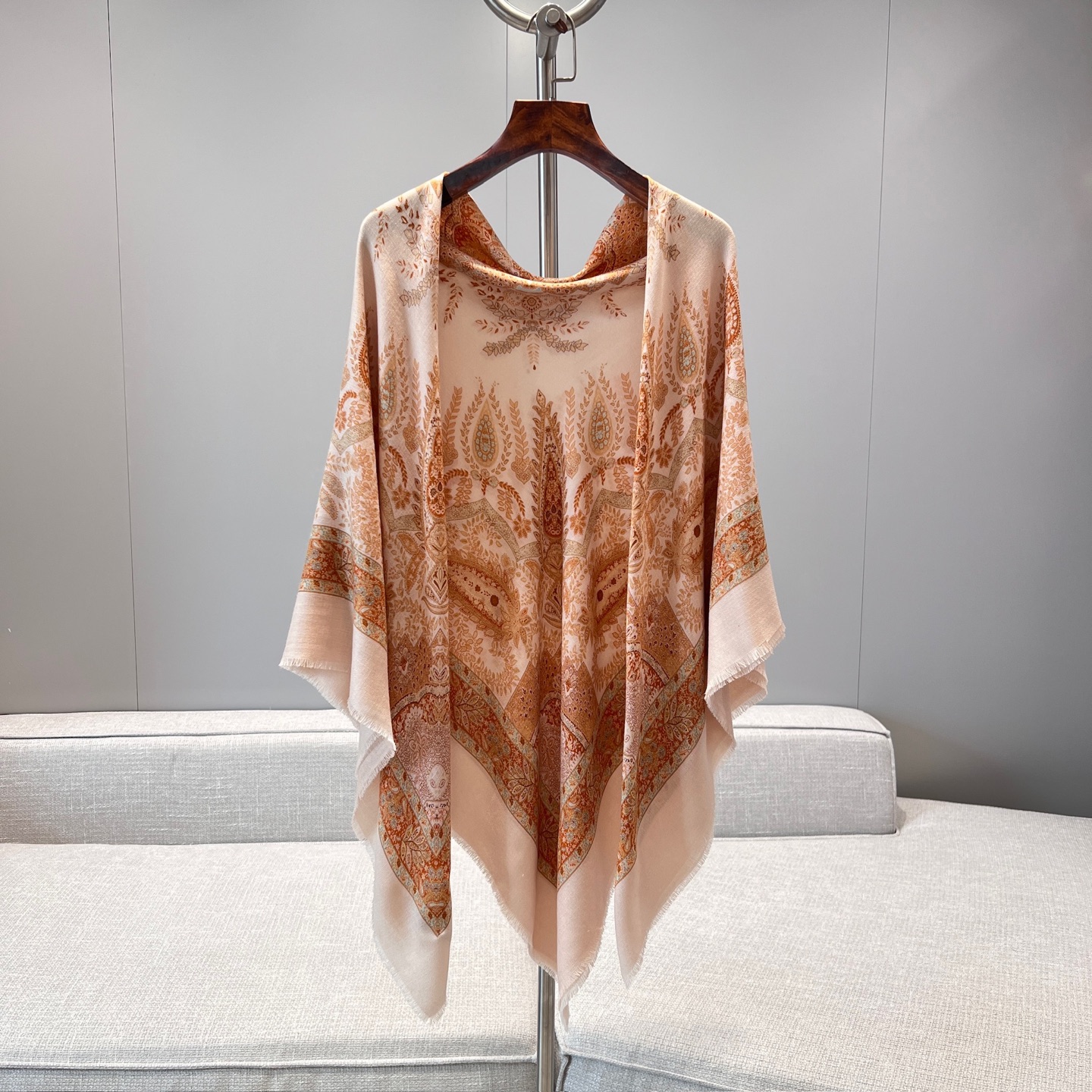 로로피아나 Loro piana 캐시미어 케이프 140x140cm