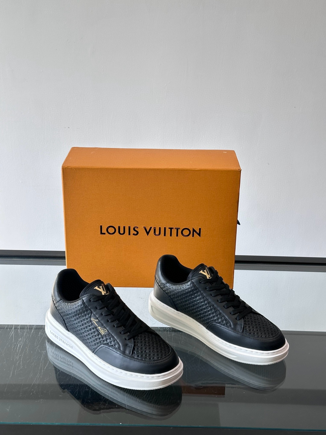 루이비통 Louis Vuitton  Beverly Hills 스니커즈
