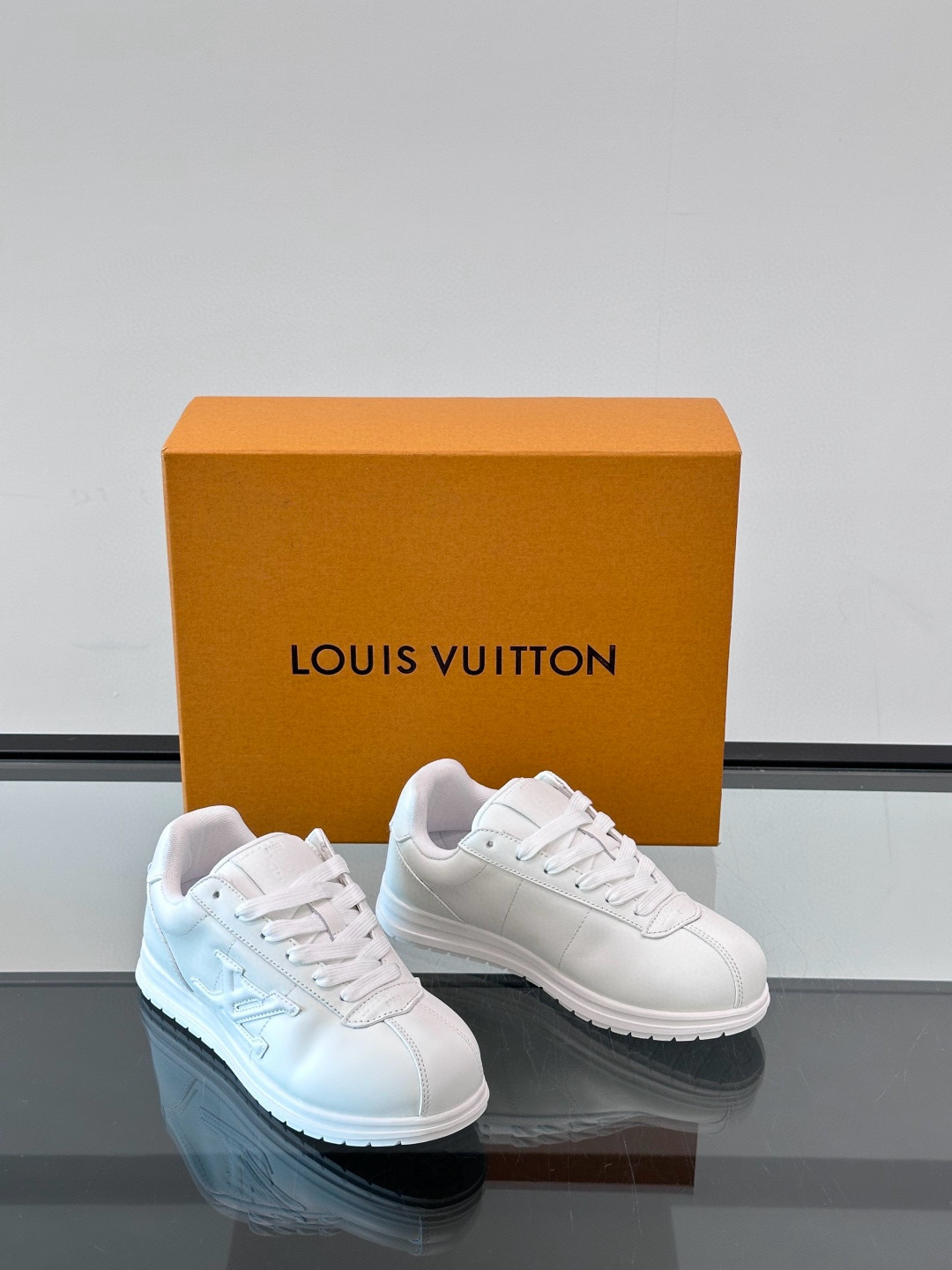 루이비통 Louis Vuitton Buttersoft 스니커즈