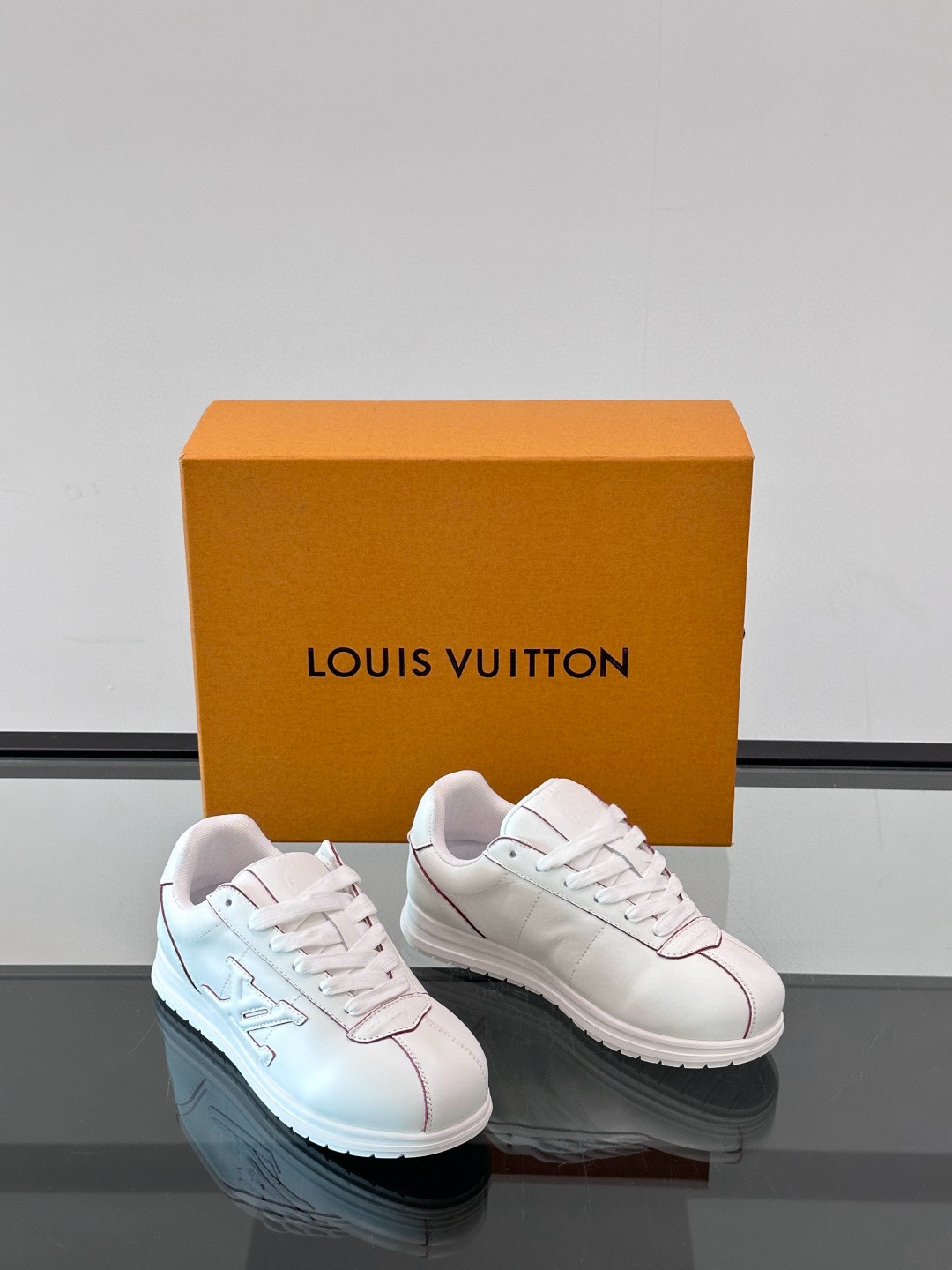 루이비통 Louis Vuitton Buttersoft 스니커즈