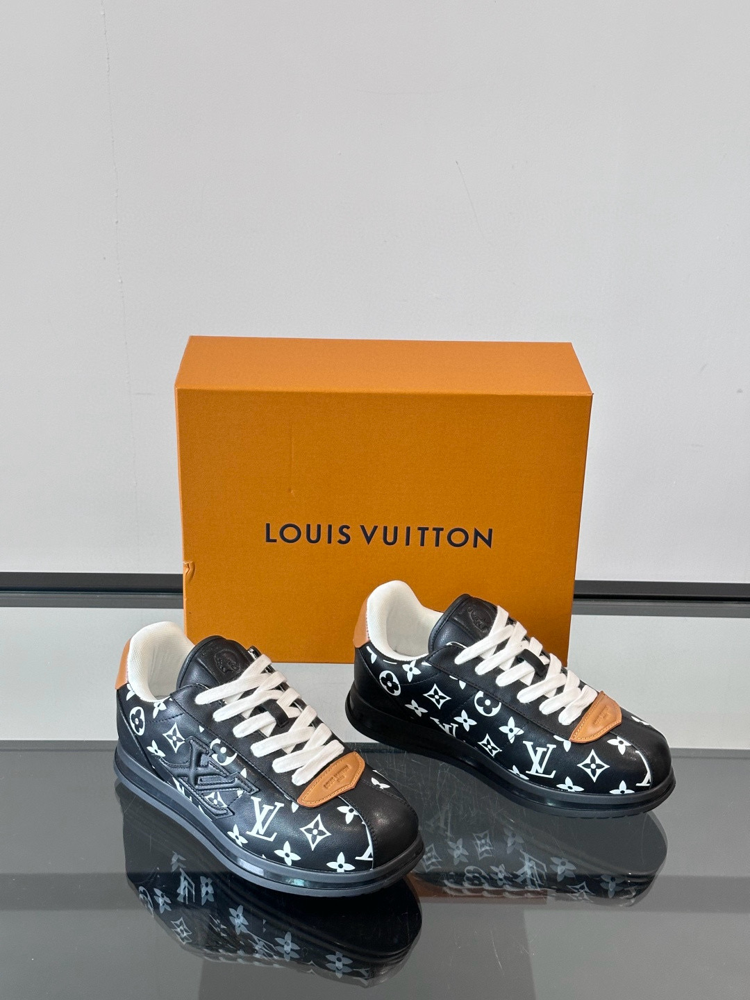 루이비통 Louis Vuitton Buttersoft 스니커즈