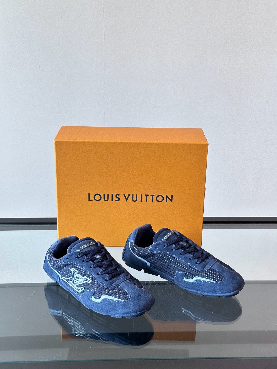 루이비통 Louis Vuitton Footprint Soccer 스니커즈