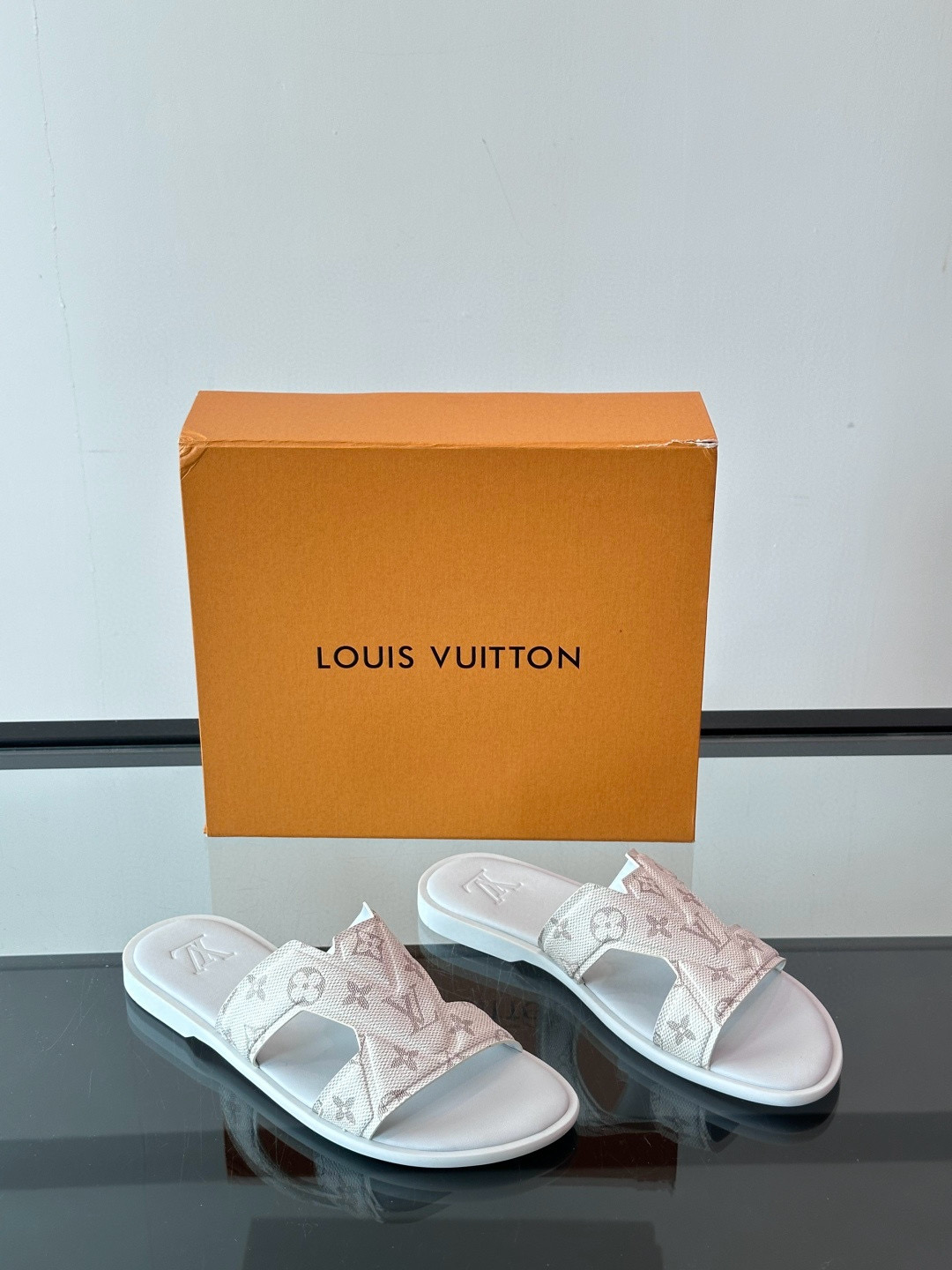 루이비통 Louis Vuitton New arrival 슬리퍼