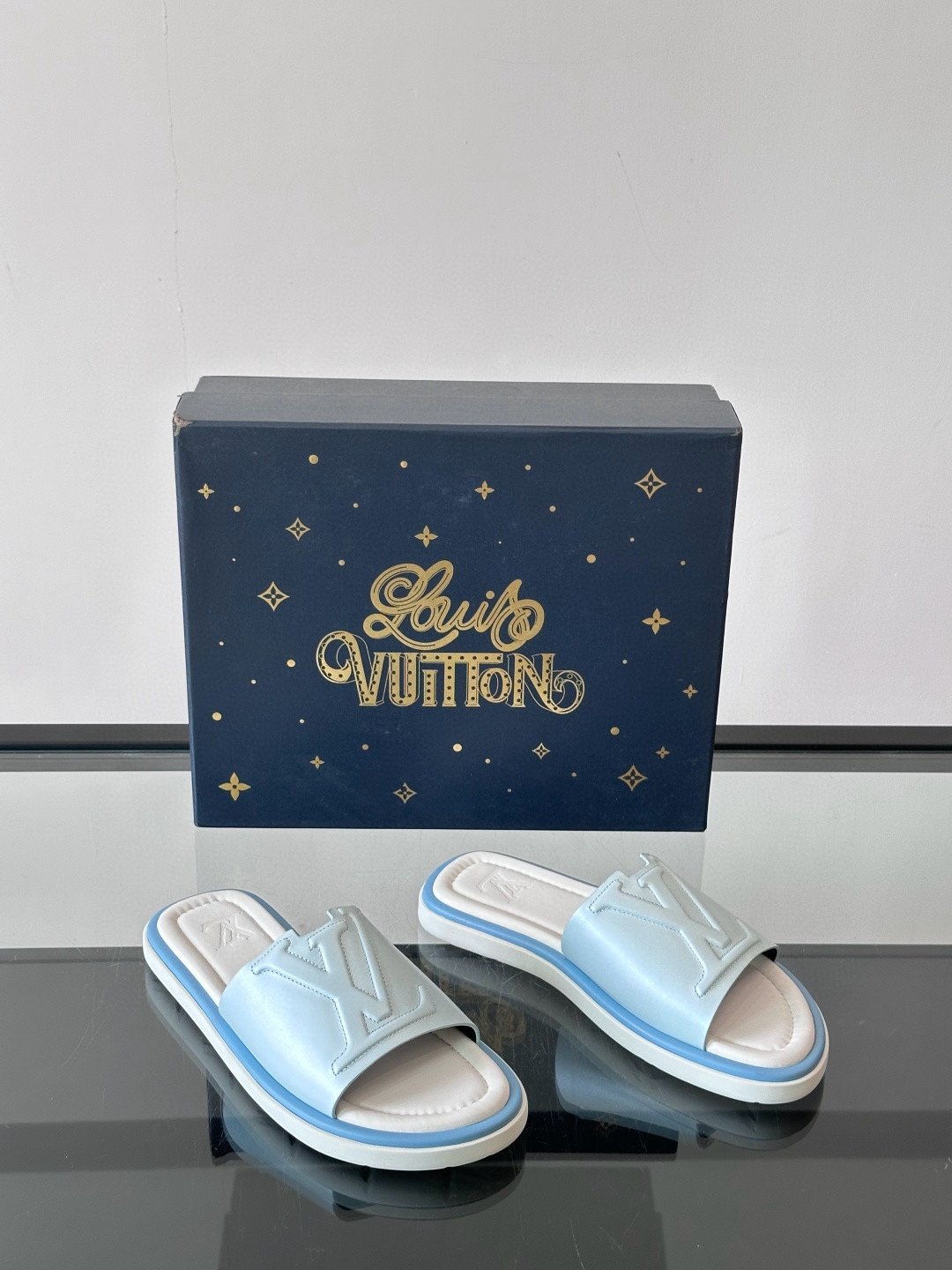 루이비통 Louis Vuitton New arrival 슬리퍼