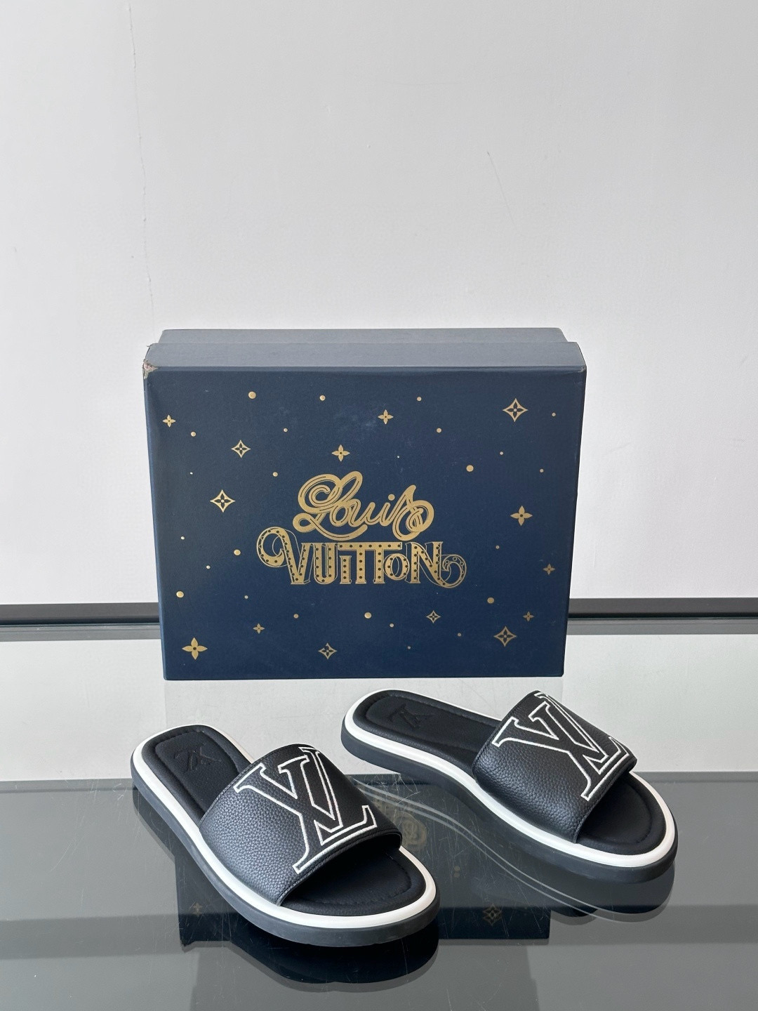 루이비통 Louis Vuitton New arrival 슬리퍼