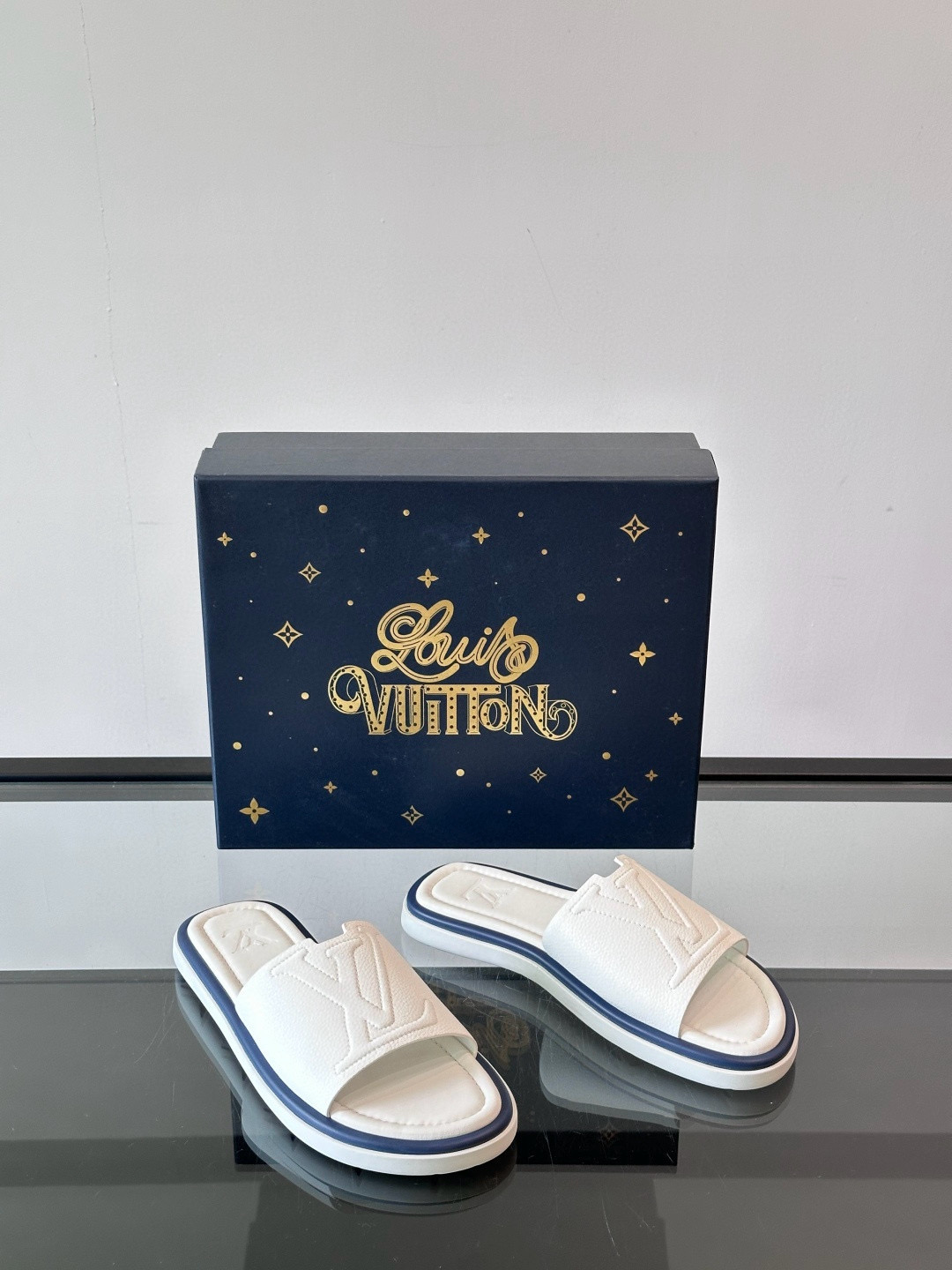 루이비통 Louis Vuitton New arrival 슬리퍼