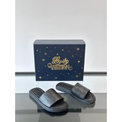 루이비통 Louis Vuitton New arrival 슬리퍼 Black