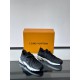 루이비통 Louis Vuitton Run Away 스니커즈
