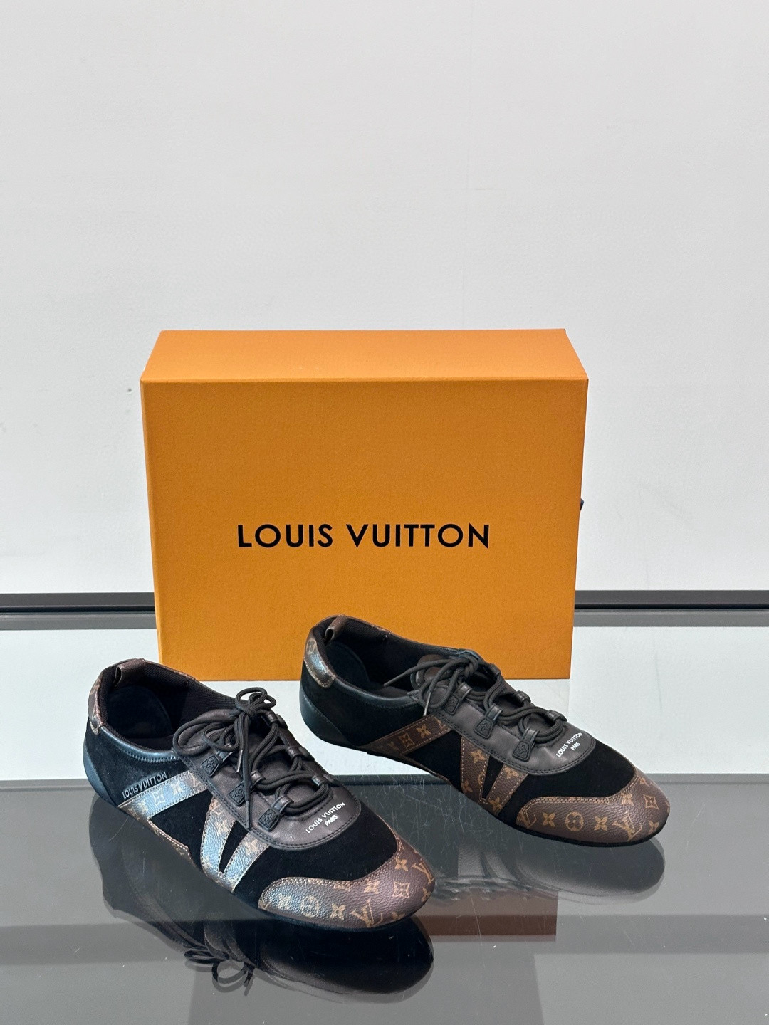 루이비통 Louis Vuitton Sneakerina 스니커즈