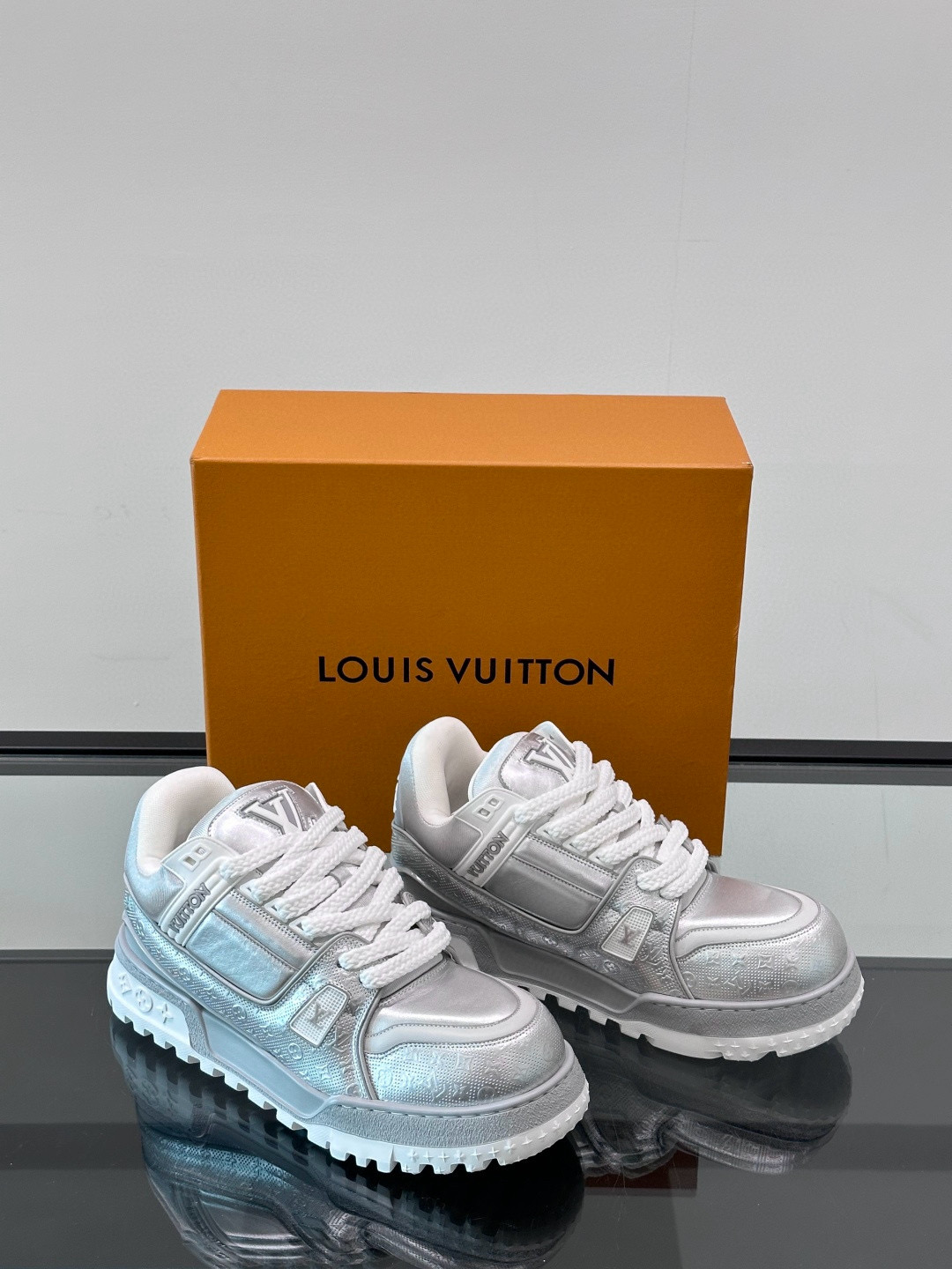 루이비통 Louis Vuitton Trainer Maxi 스니커즈