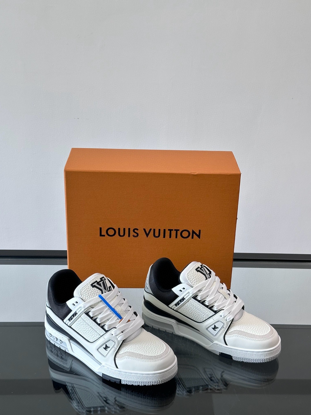 루이비통 Louis Vuitton Trainer 스니커즈