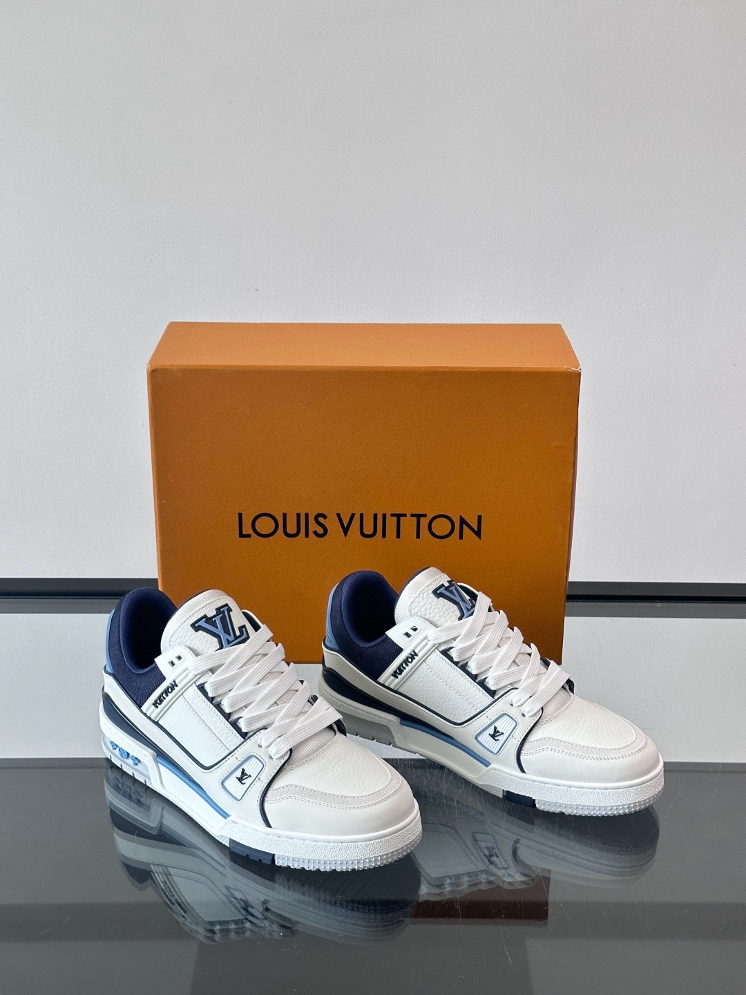 루이비통 Louis Vuitton Trainer 스니커즈