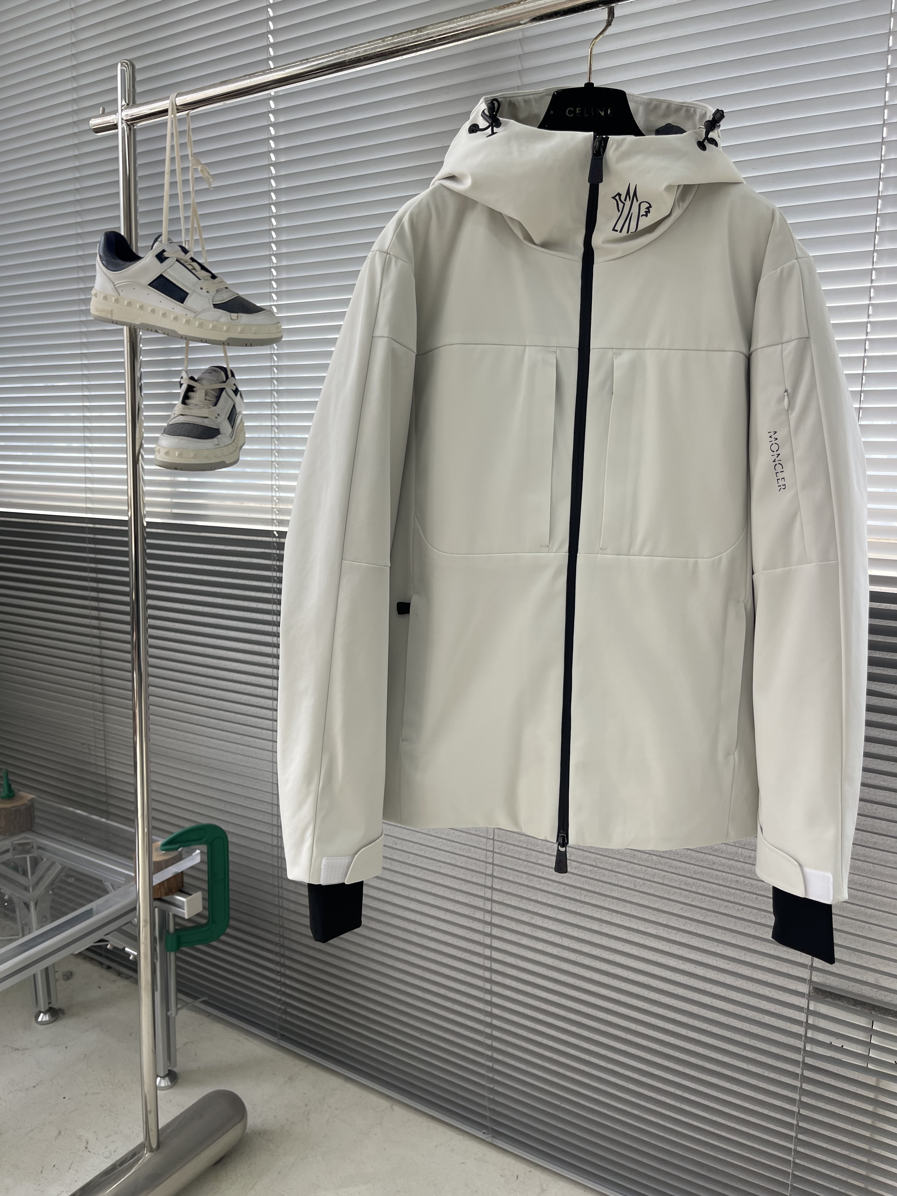 몽클레어 Moncler 다운재킷.