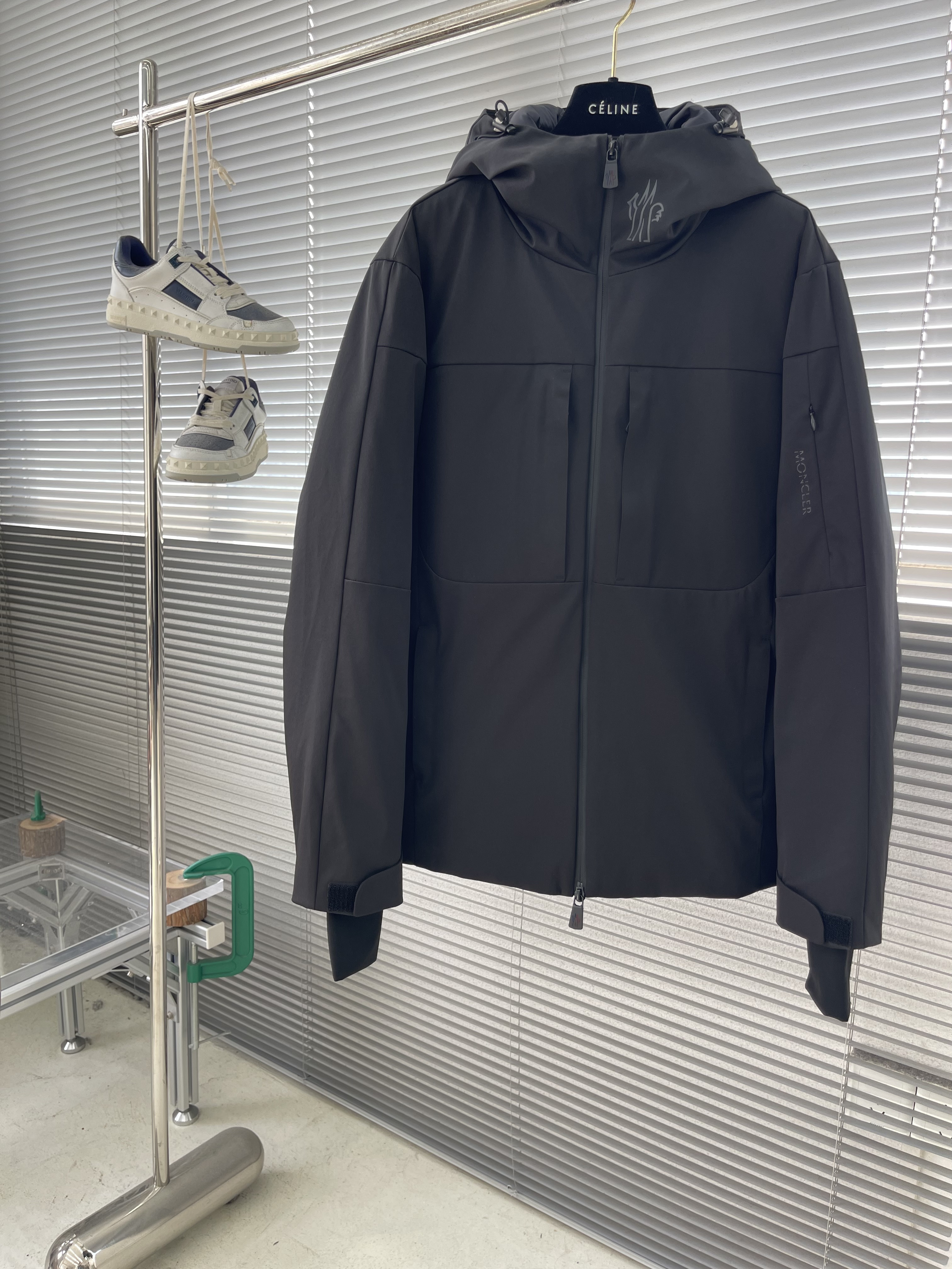 몽클레어 Moncler 다운재킷.