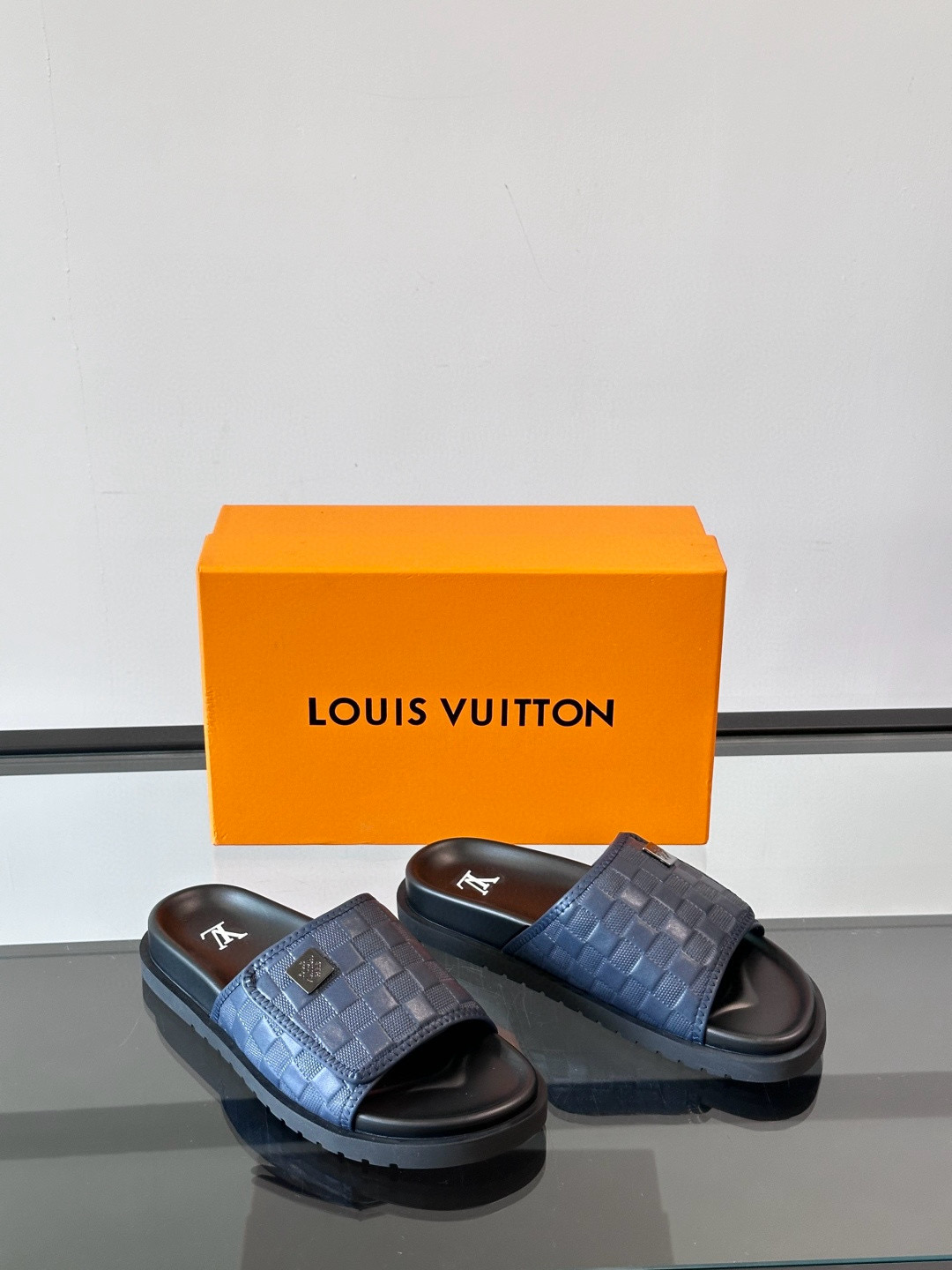 루이비통 Louis Vuitton 슬리퍼