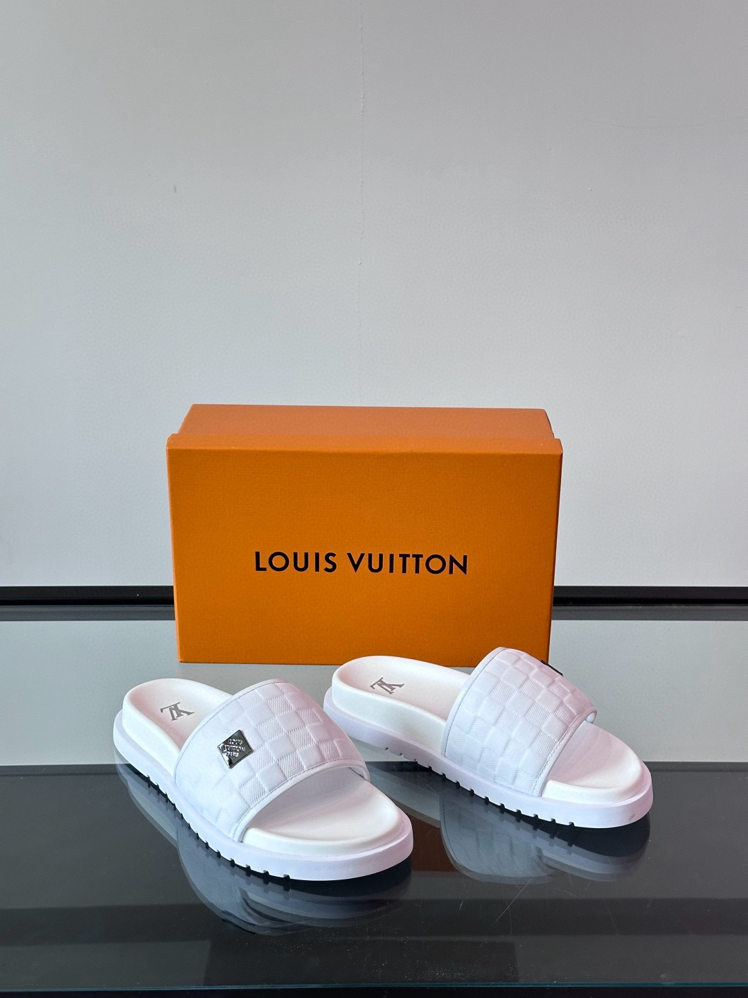 루이비통 Louis Vuitton 슬리퍼