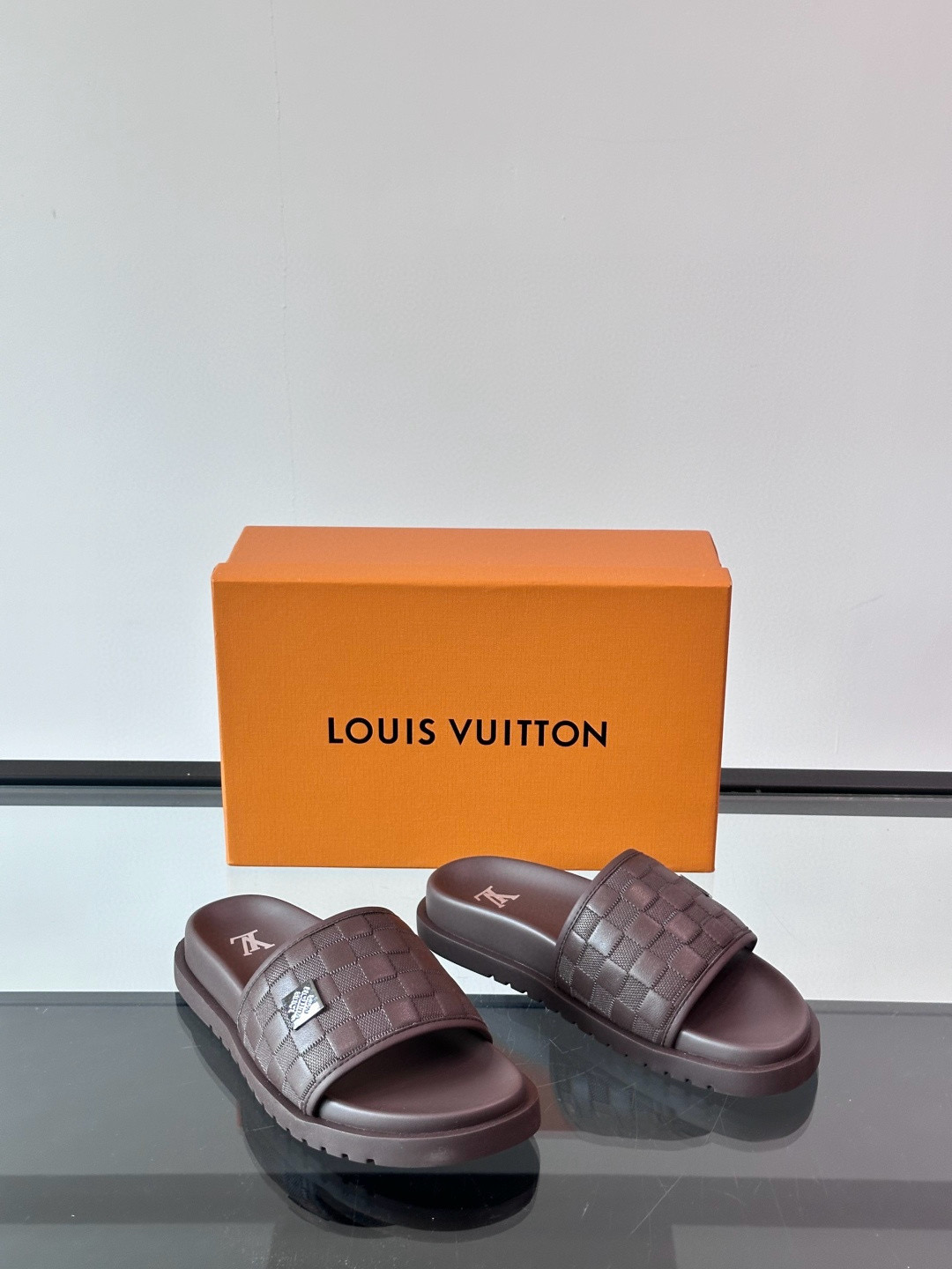 루이비통 Louis Vuitton 슬리퍼