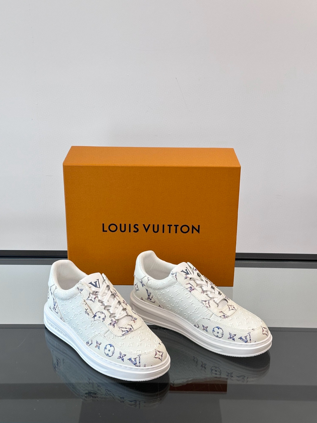 루이비통 Louis Vuitton 스니커즈