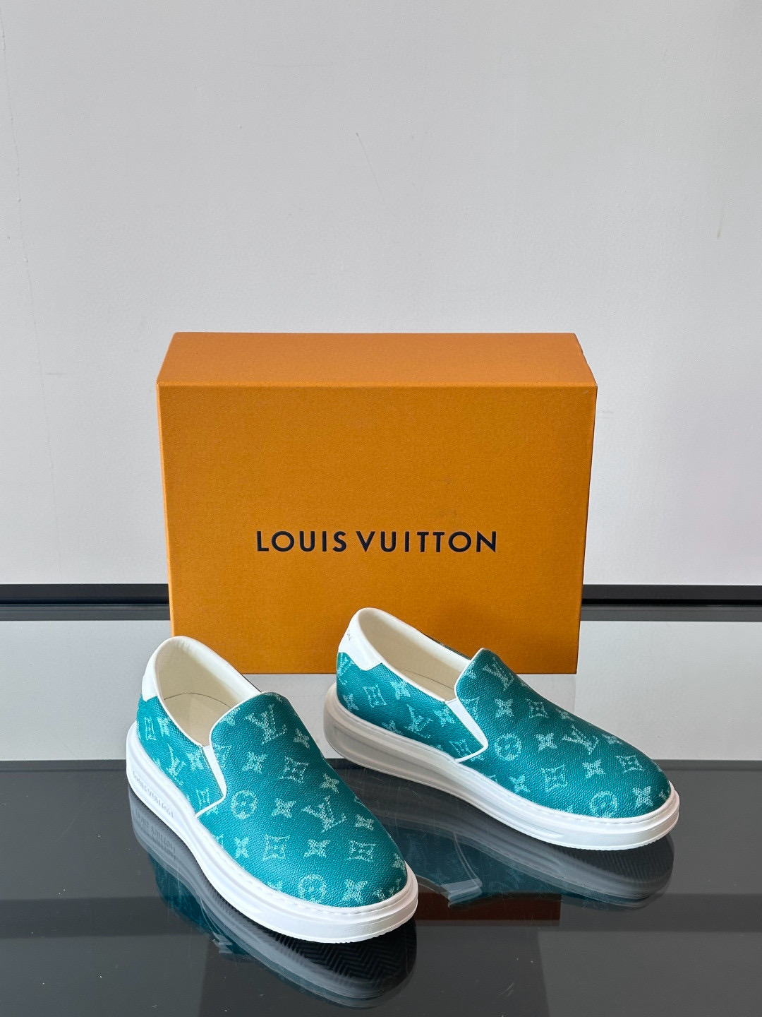 루이비통 Louis Vuitton 로퍼 슈즈