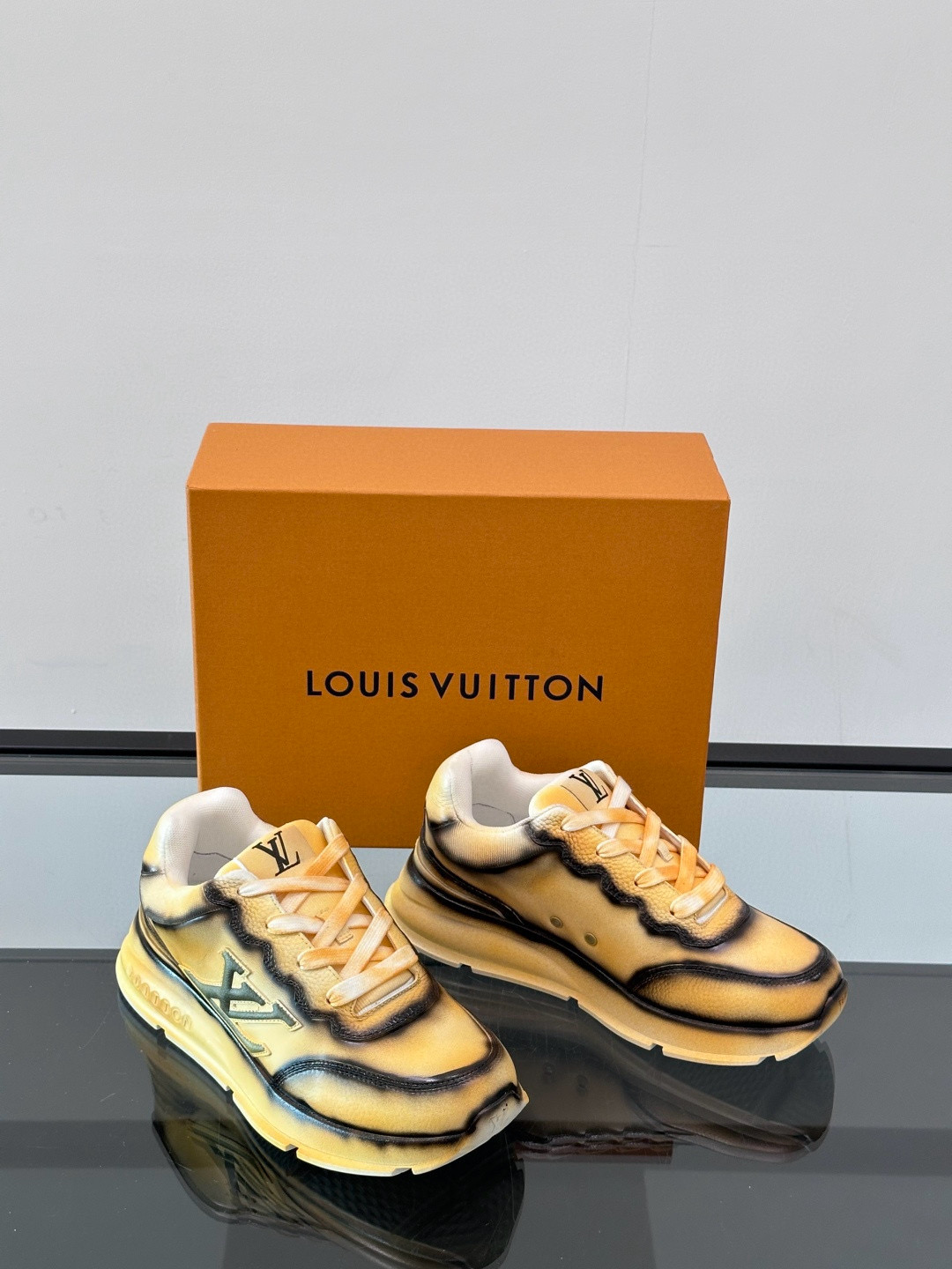 루이비통 Louis Vuitton 스니커즈