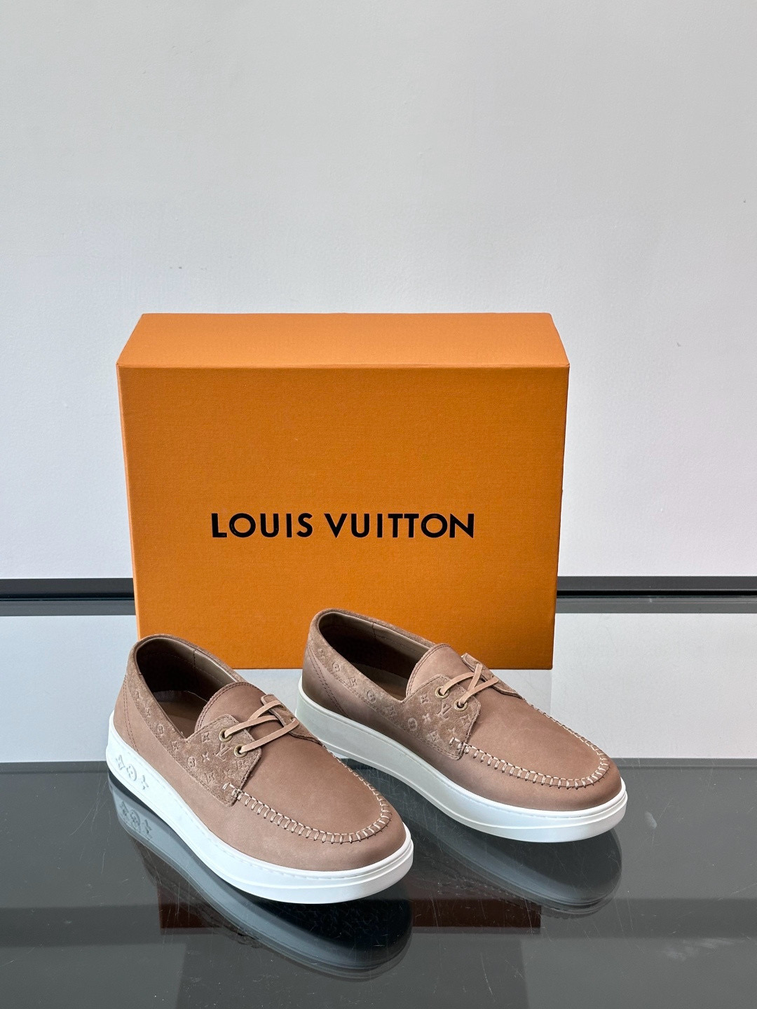 루이비통 Louis Vuitton 로퍼 슈즈