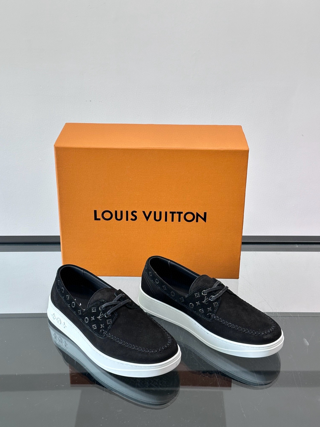 루이비통 Louis Vuitton 로퍼 슈즈