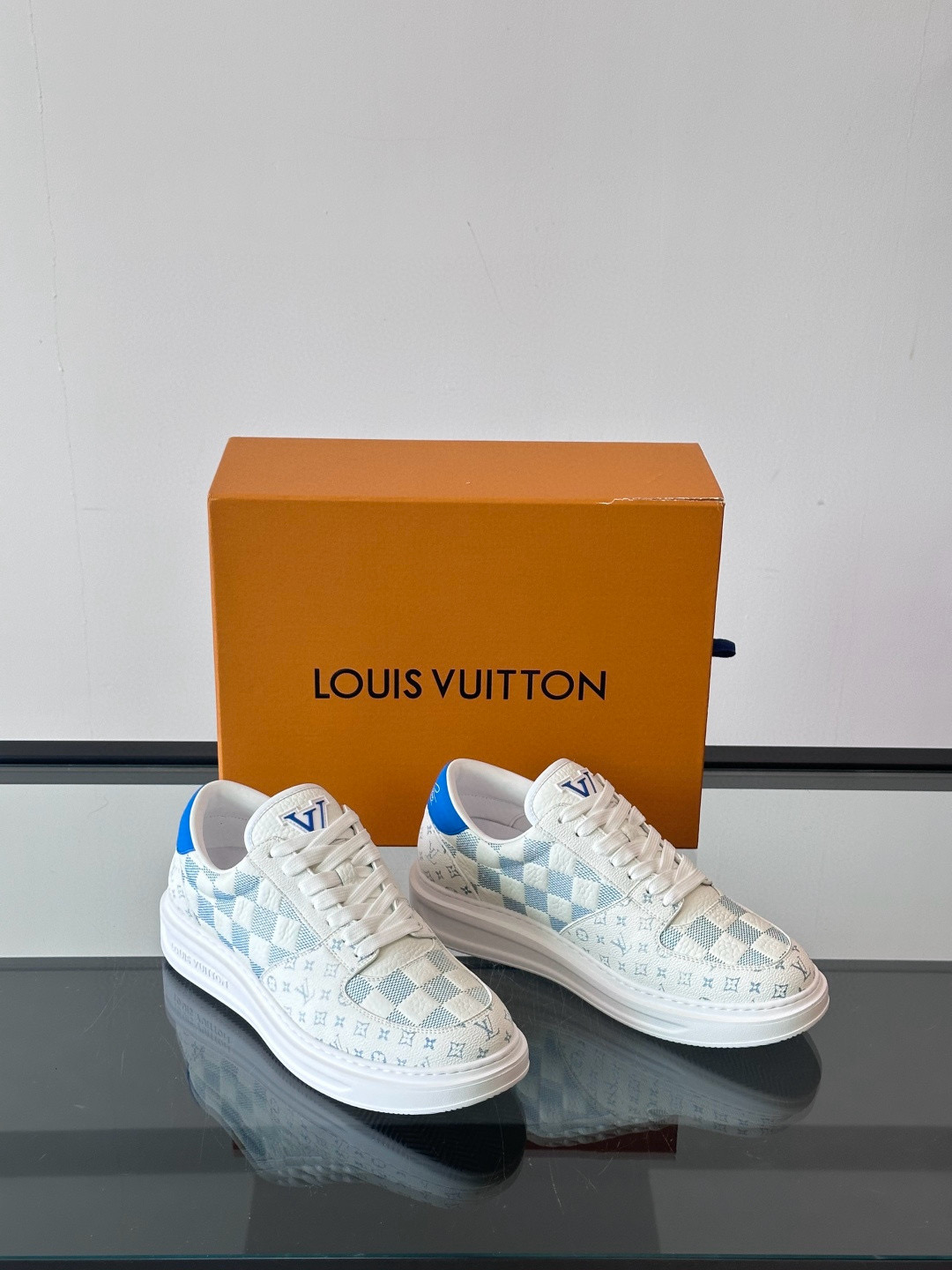 루이비통 Louis Vuitton 스니커즈