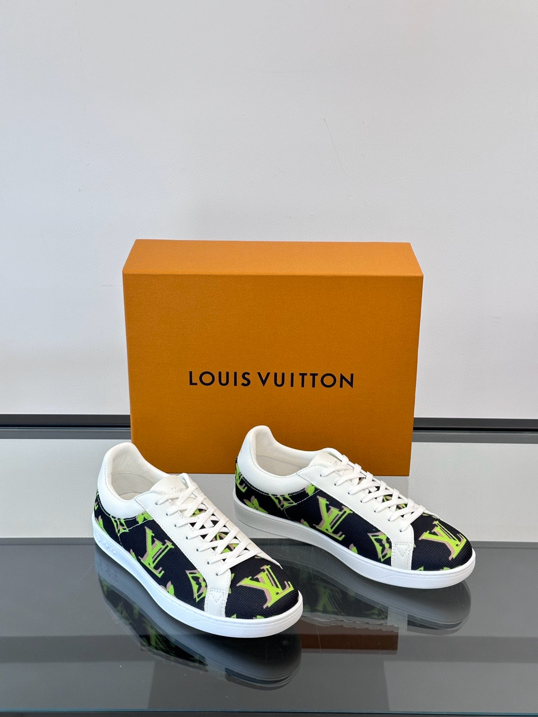 루이비통 Louis Vuitton 스니커즈