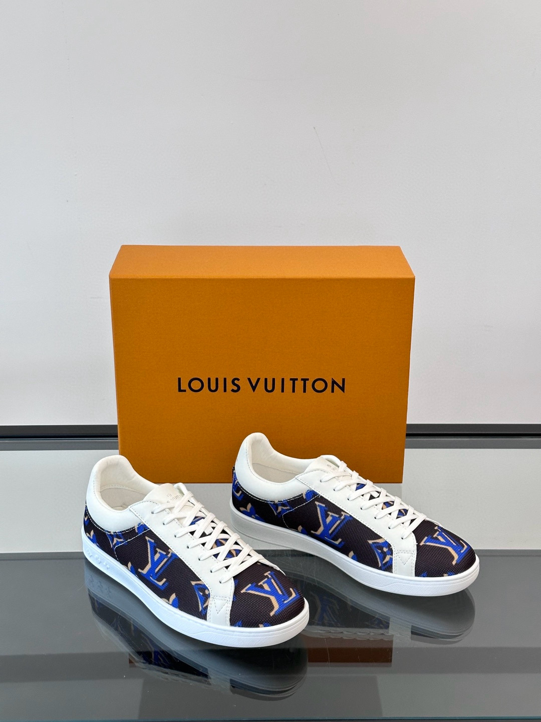루이비통 Louis Vuitton 스니커즈