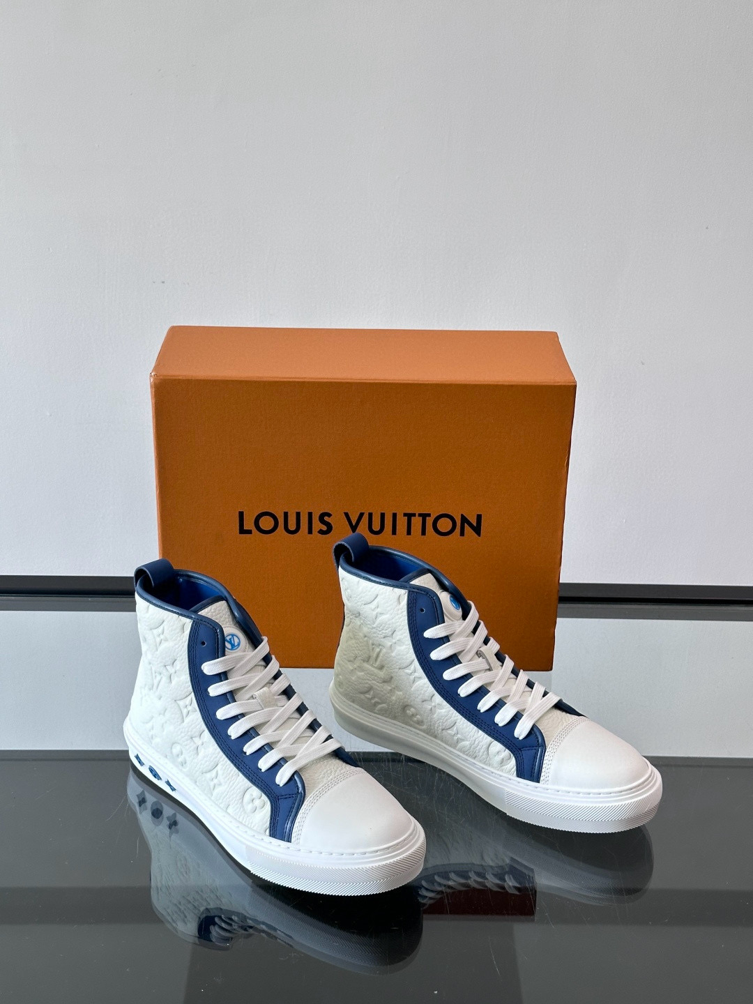 루이비통 Louis Vuitton 스니커즈