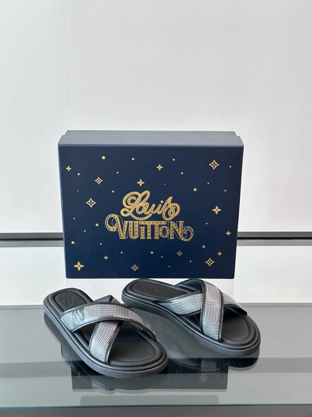 루이비통 Louis Vuitton 슬리퍼