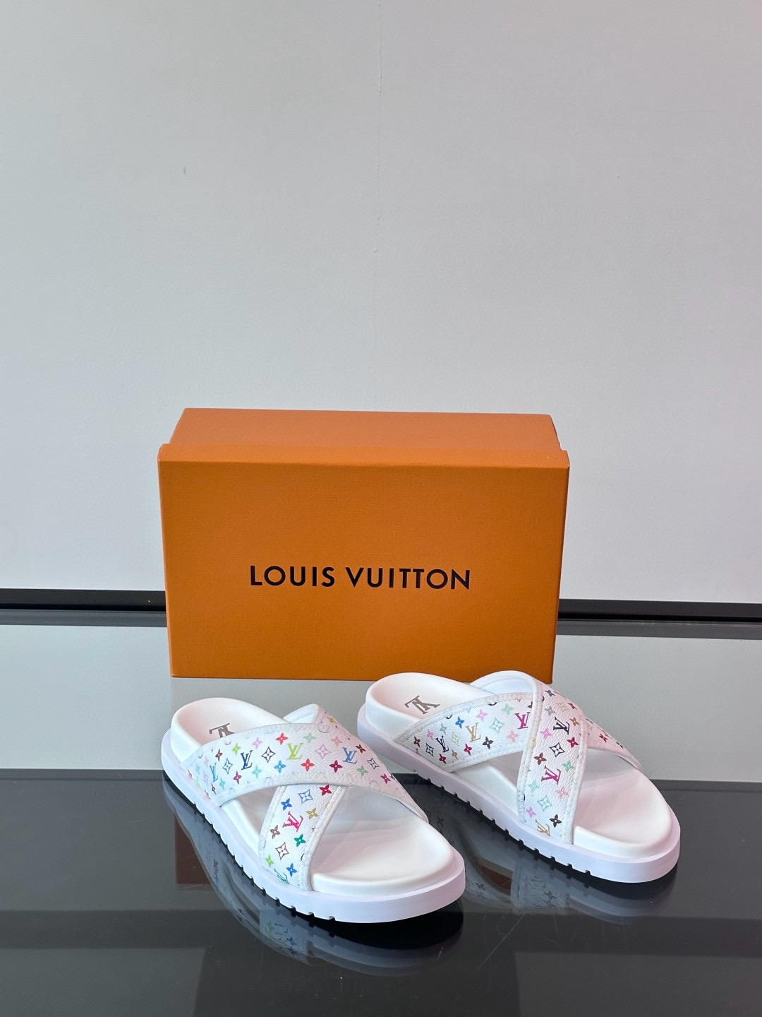 루이비통 Louis Vuitton 슬리퍼