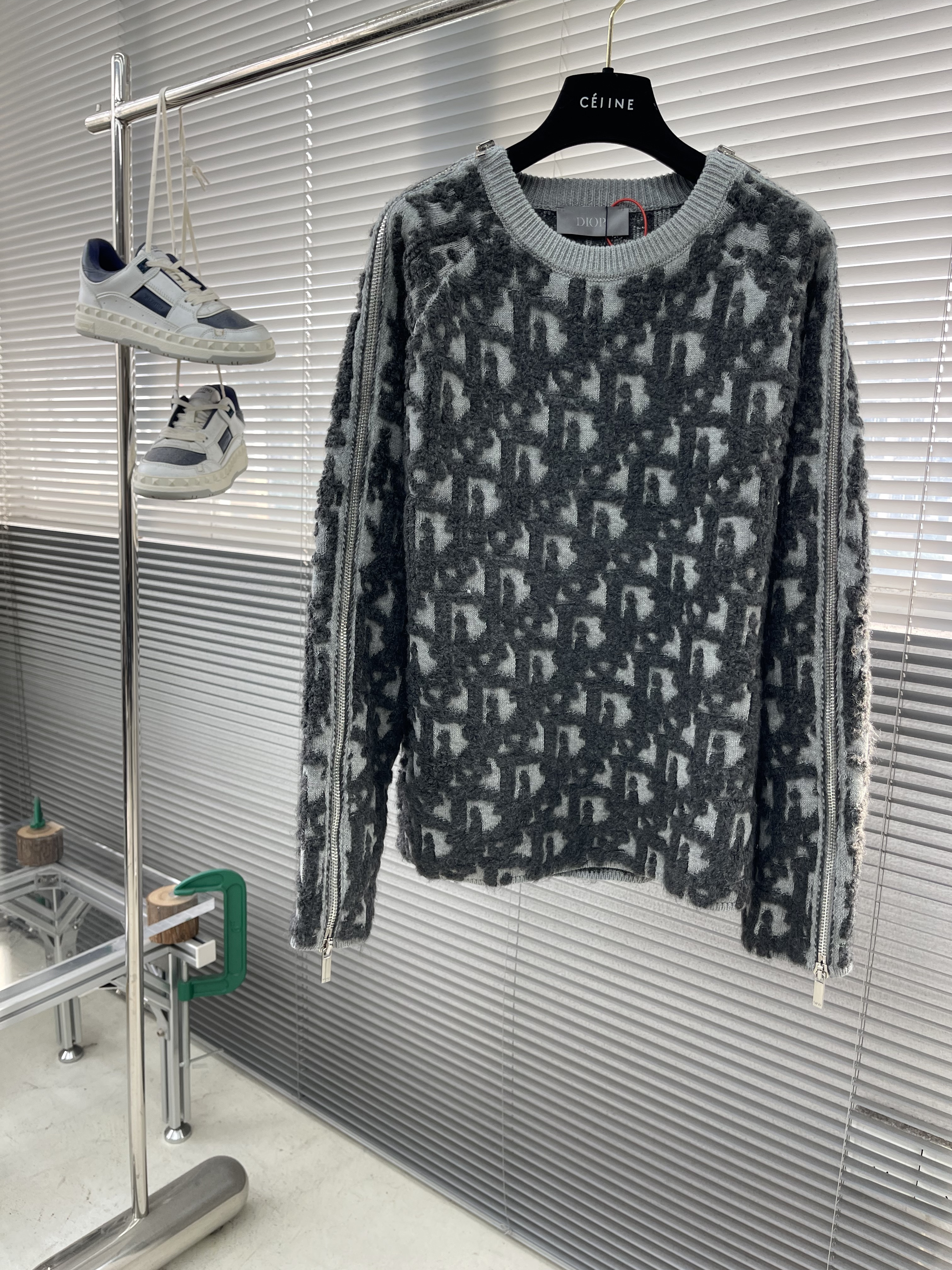 디올 Dior 스웨터