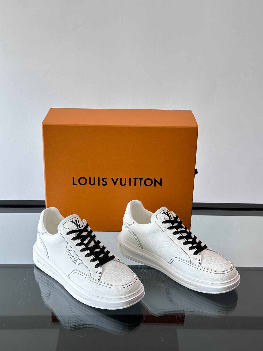 루이비통 Louis Vuitton 스니커즈