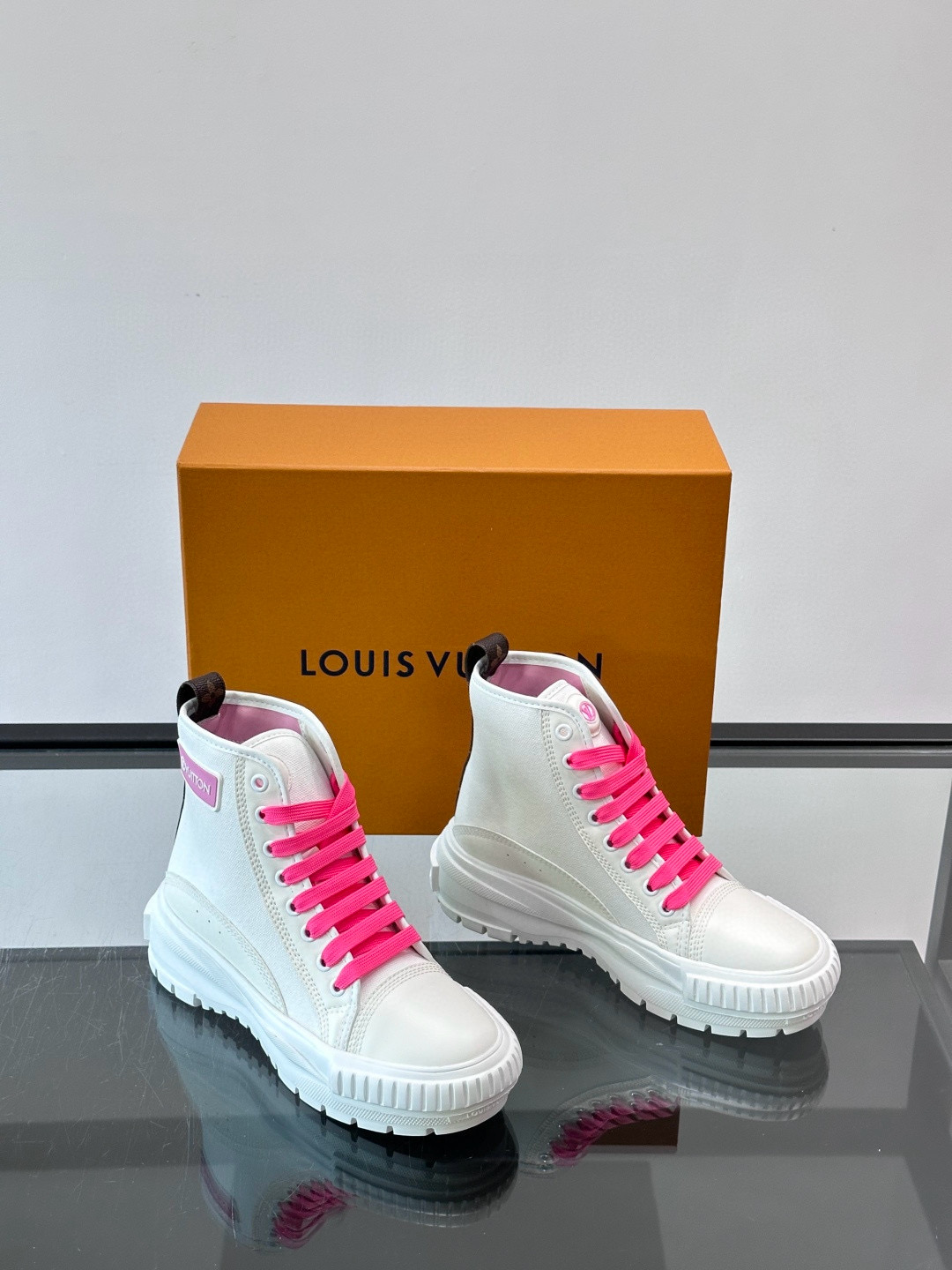 루이비통 Louis Vuitton 스니커즈