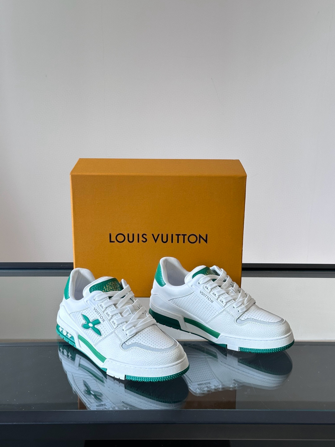 루이비통 Louis Vuitton 스니커즈