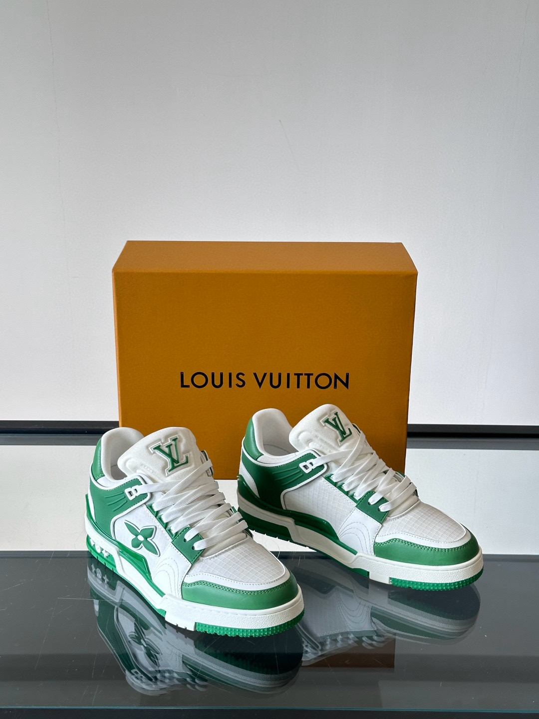 루이비통 Louis Vuitton 스니커즈